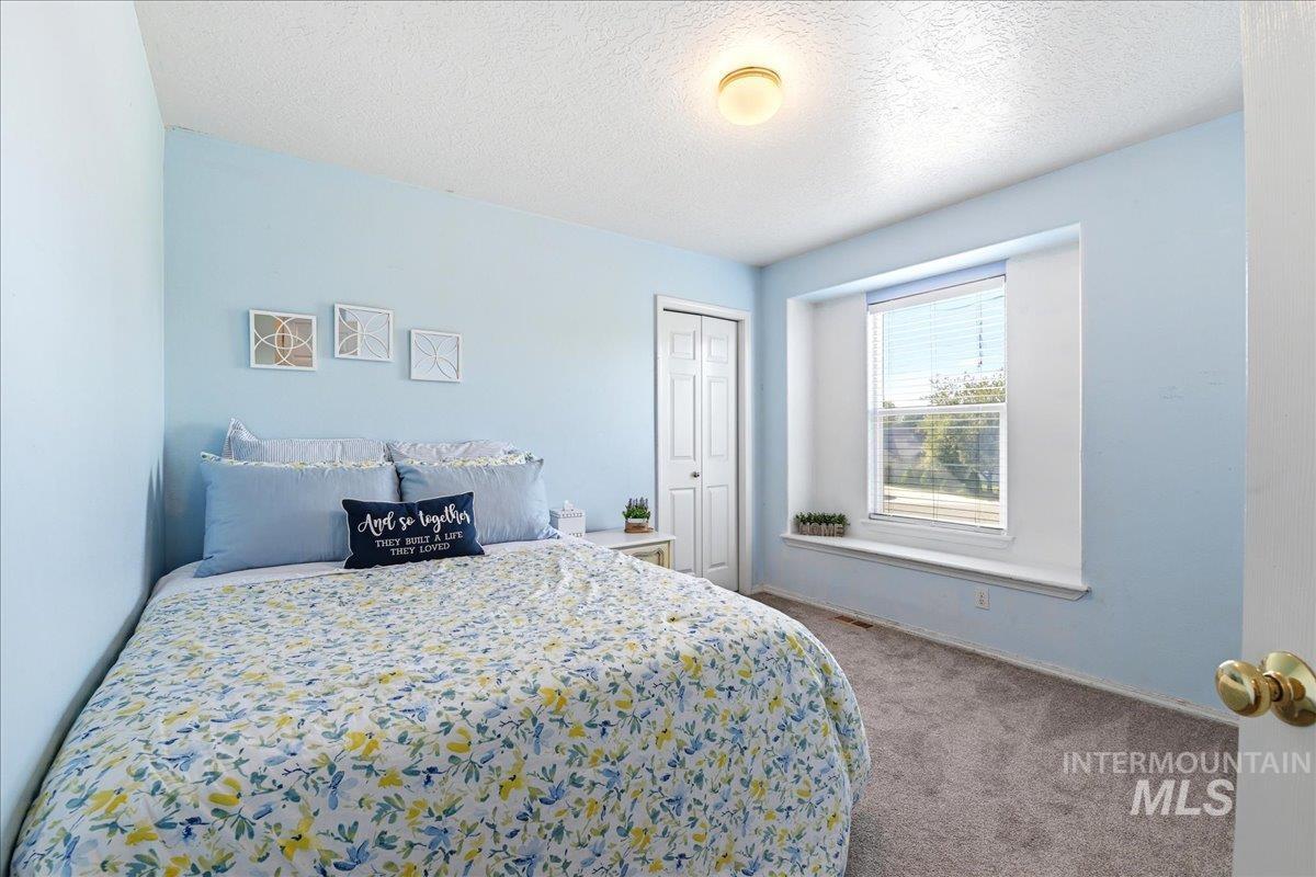 2923 Chester Lane, Caldwell, Idaho 83605, 3 Bedrooms, 3 Bathrooms, Residential For Sale, Price $438,900,MLS 98984225