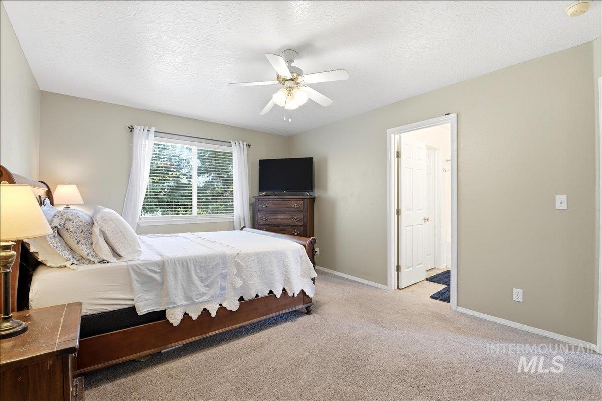 2923 Chester Lane, Caldwell, Idaho 83605, 3 Bedrooms, 3 Bathrooms, Residential For Sale, Price $438,900,MLS 98984225