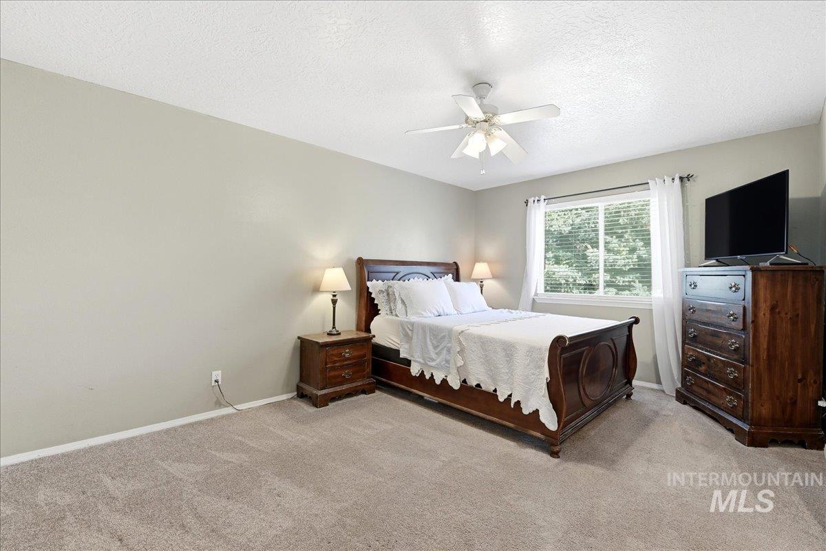 2923 Chester Lane, Caldwell, Idaho 83605, 3 Bedrooms, 3 Bathrooms, Residential For Sale, Price $438,900,MLS 98984225