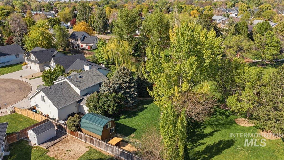 2923 Chester Lane, Caldwell, Idaho 83605, 3 Bedrooms, 3 Bathrooms, Residential For Sale, Price $438,900,MLS 98984225