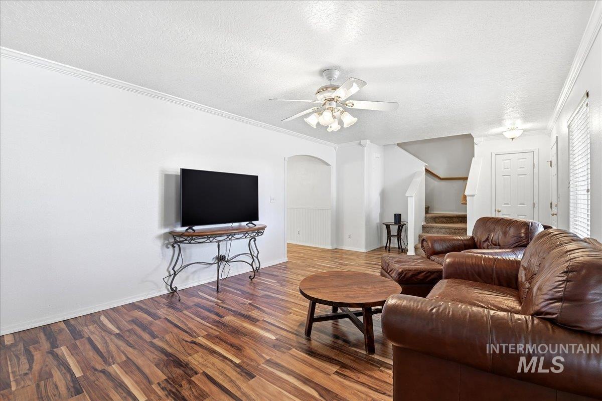 2923 Chester Lane, Caldwell, Idaho 83605, 3 Bedrooms, 3 Bathrooms, Residential For Sale, Price $438,900,MLS 98984225