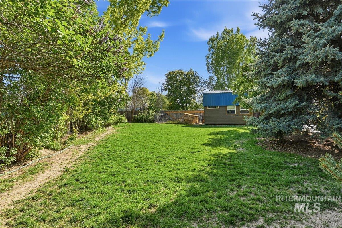 2923 Chester Lane, Caldwell, Idaho 83605, 3 Bedrooms, 3 Bathrooms, Residential For Sale, Price $438,900,MLS 98984225