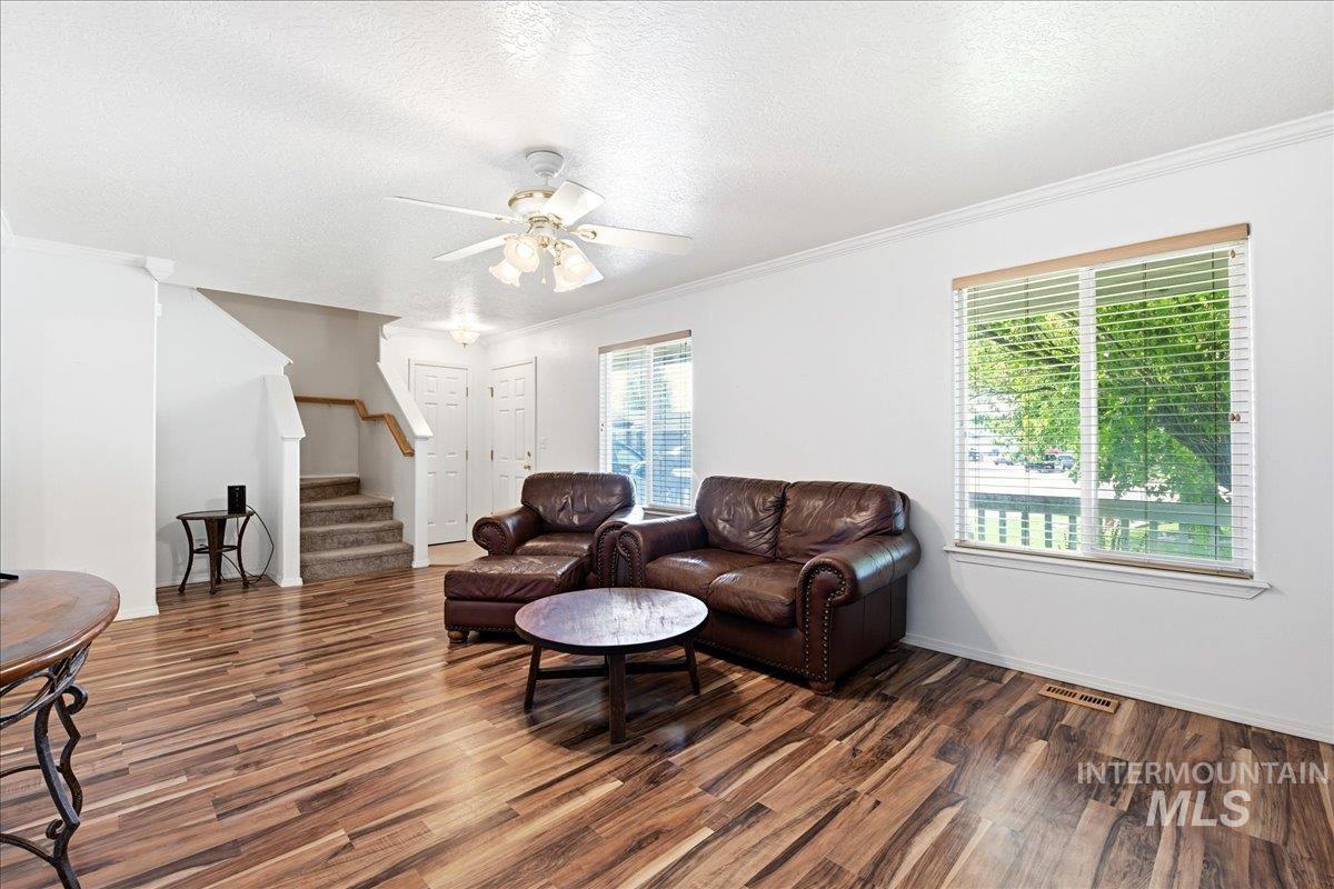 2923 Chester Lane, Caldwell, Idaho 83605, 3 Bedrooms, 3 Bathrooms, Residential For Sale, Price $438,900,MLS 98984225