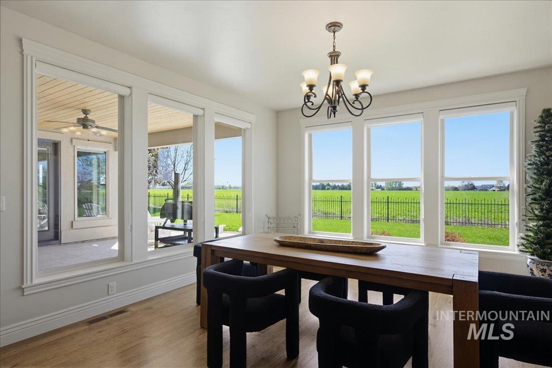 4635 W Braveheart St, Eagle, Idaho 83616, 4 Bedrooms, 3 Bathrooms, Residential For Sale, Price $949,000,MLS 98984226