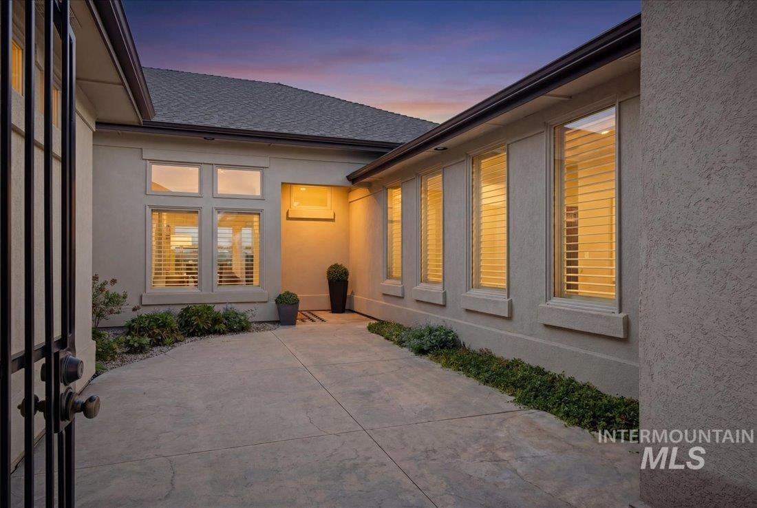 4635 W Braveheart St, Eagle, Idaho 83616, 4 Bedrooms, 3 Bathrooms, Residential For Sale, Price $949,000,MLS 98984226