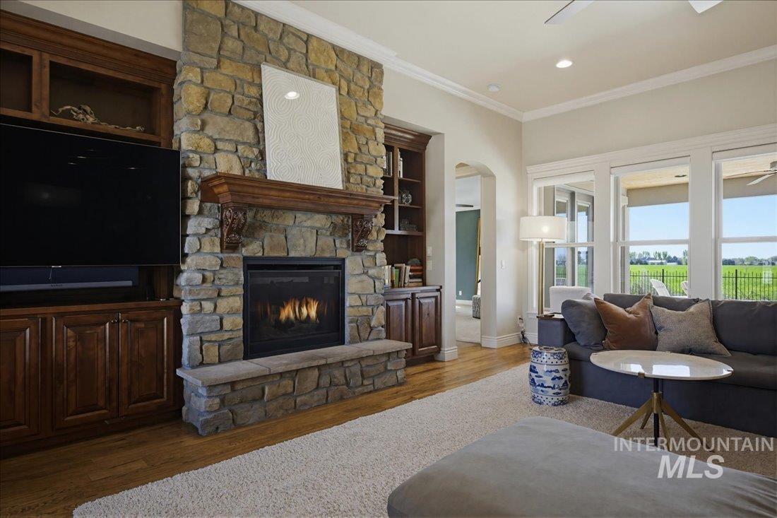 4635 W Braveheart St, Eagle, Idaho 83616, 4 Bedrooms, 3 Bathrooms, Residential For Sale, Price $949,000,MLS 98984226