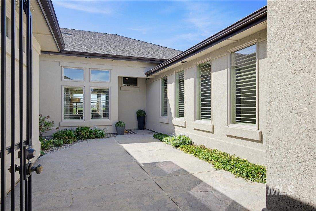 4635 W Braveheart St, Eagle, Idaho 83616, 4 Bedrooms, 3 Bathrooms, Residential For Sale, Price $949,000,MLS 98984226