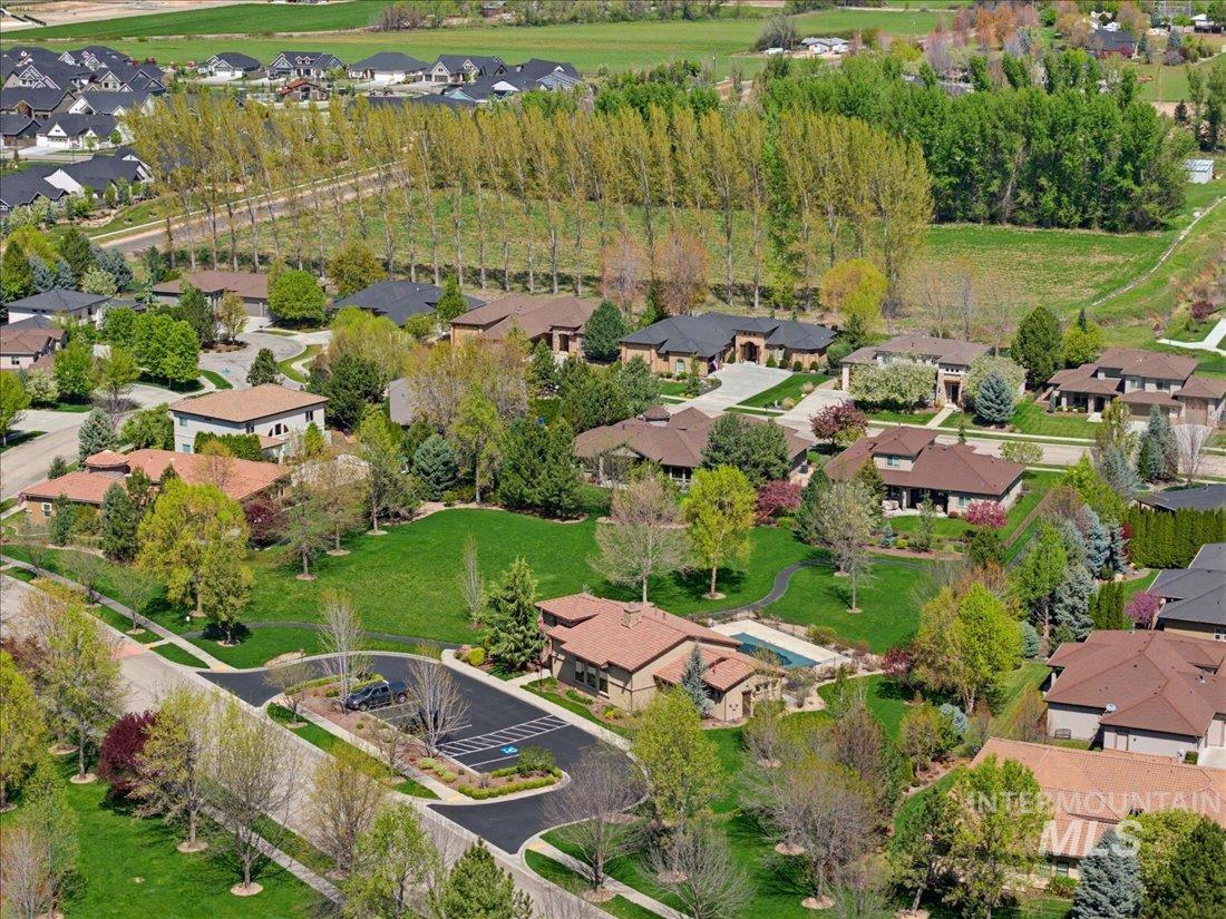 4635 W Braveheart St, Eagle, Idaho 83616, 4 Bedrooms, 3 Bathrooms, Residential For Sale, Price $949,000,MLS 98984226