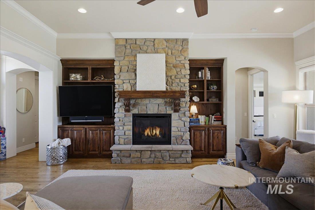 4635 W Braveheart St, Eagle, Idaho 83616, 4 Bedrooms, 3 Bathrooms, Residential For Sale, Price $949,000,MLS 98984226