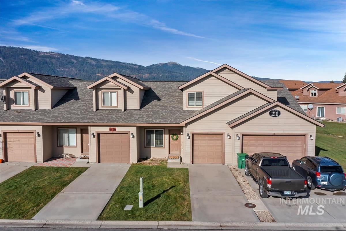 21 Mangum, Donnelly, Idaho 83615, 3 Bedrooms, 2 Bathrooms, Residential For Sale, Price $341,100, 98984228