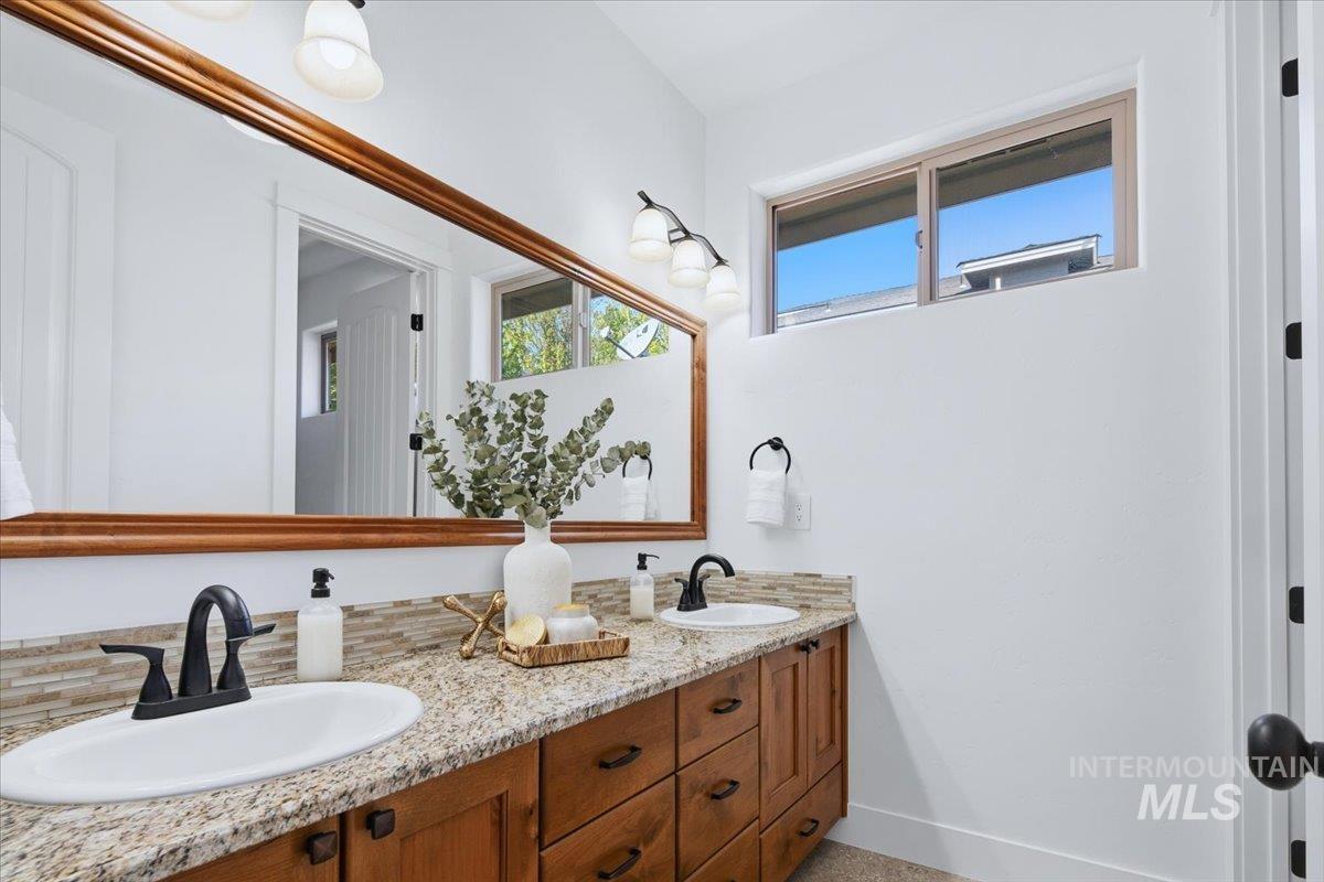 5832 N Claret Cup Way, Meridian, Idaho 83646, 4 Bedrooms, 2 Bathrooms, Residential For Sale, Price $725,000,MLS 98984229