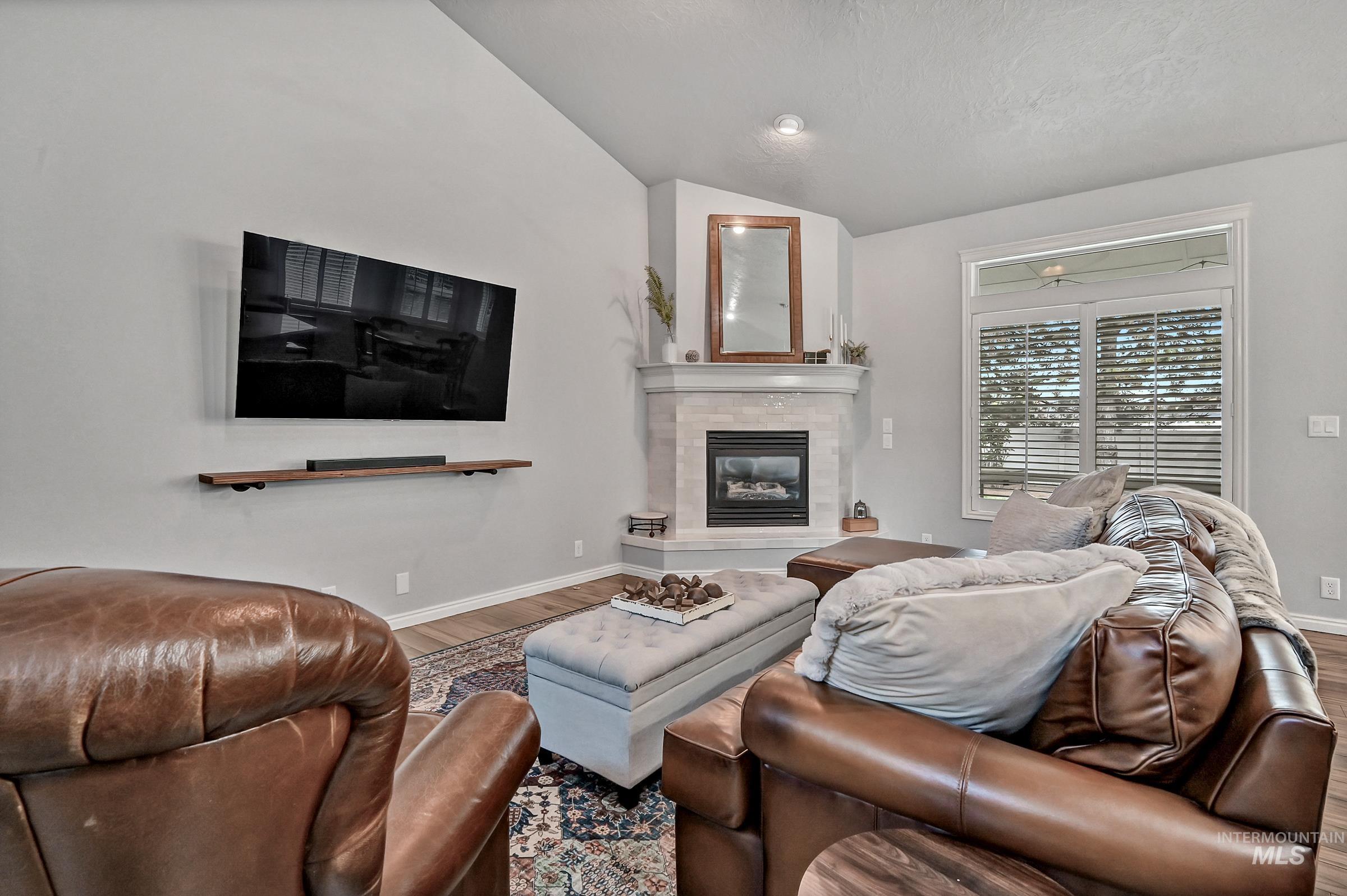 2434 E Garber Dr, Meridian, Idaho 83646-4753, 4 Bedrooms, 2 Bathrooms, Residential For Sale, Price $629,900,MLS 98984235