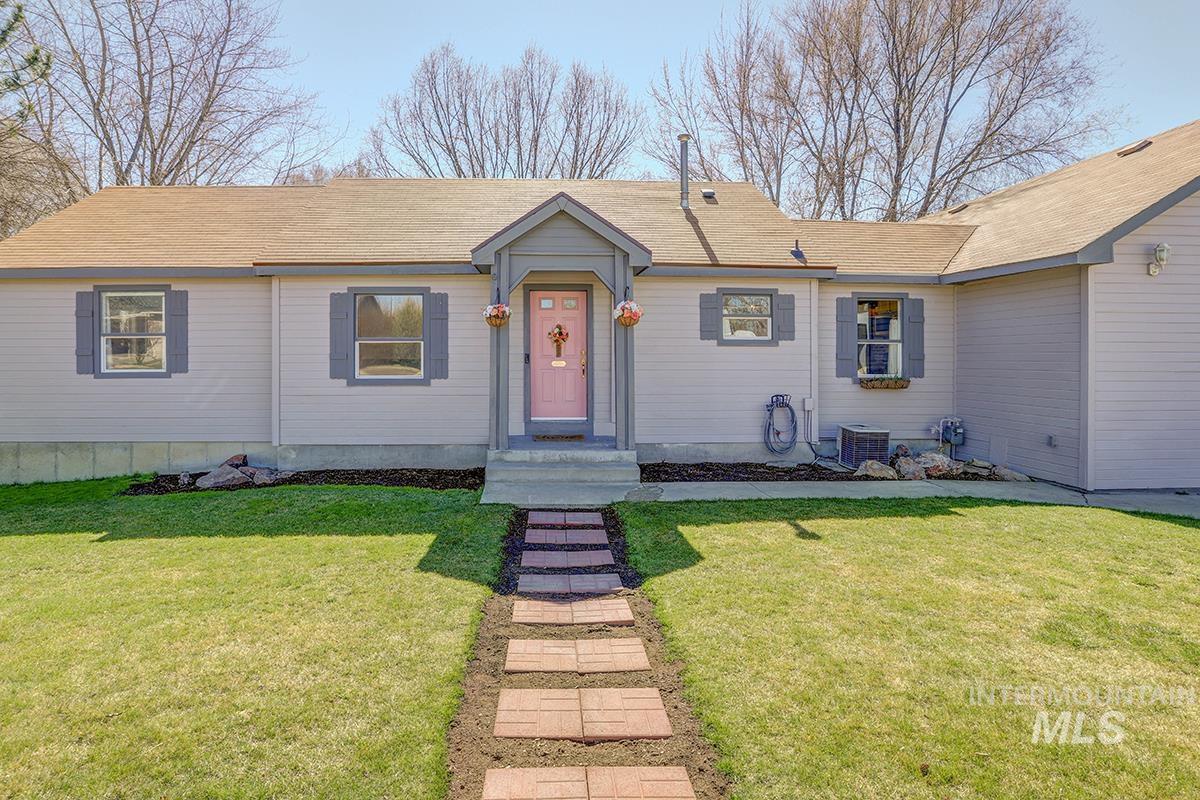 1515 E Florida Ave, Nampa, Idaho 83686, 5 Bedrooms, 3 Bathrooms, Residential For Sale, Price $494,900, 98984237