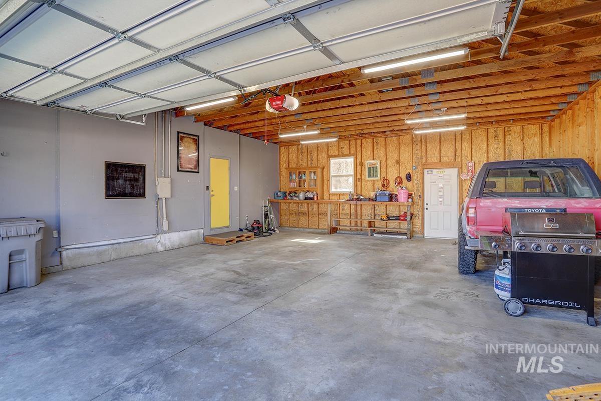 1515 E Florida Ave, Nampa, Idaho 83686, 5 Bedrooms, 3 Bathrooms, Residential For Sale, Price $494,900, 98984237