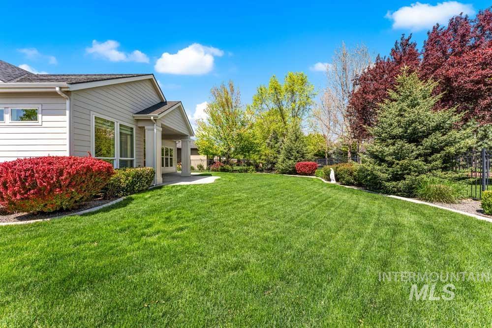 2986 S Fox Run Ave, Eagle, Idaho 83616, 4 Bedrooms, 3 Bathrooms, Residential For Sale, Price $939,900,MLS 98984238