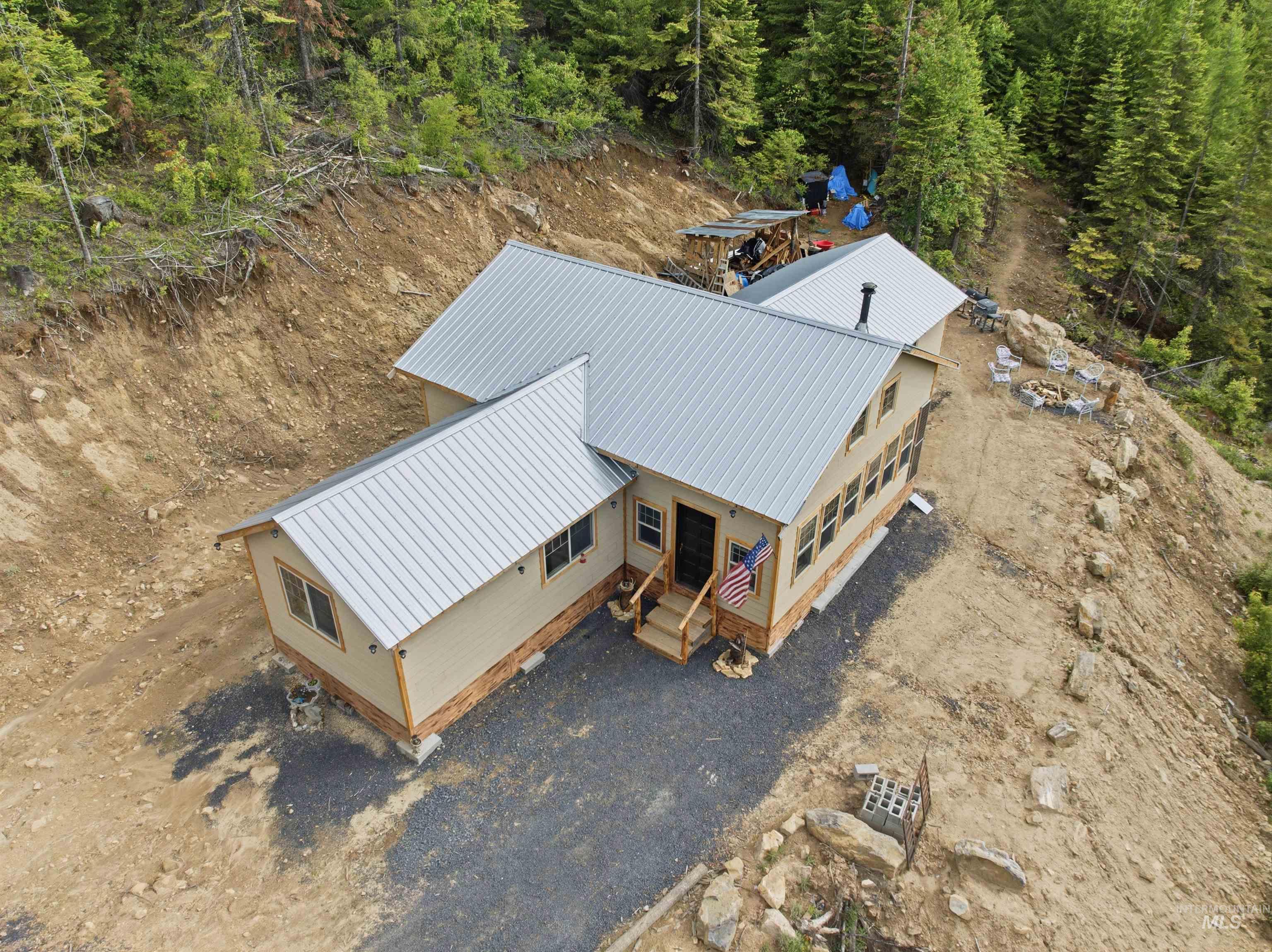 320 Upriver View Dr, Fernwood, Idaho 83830, 3 Bedrooms, 1 Bathroom, Residential For Sale, Price $275,000, 98984240