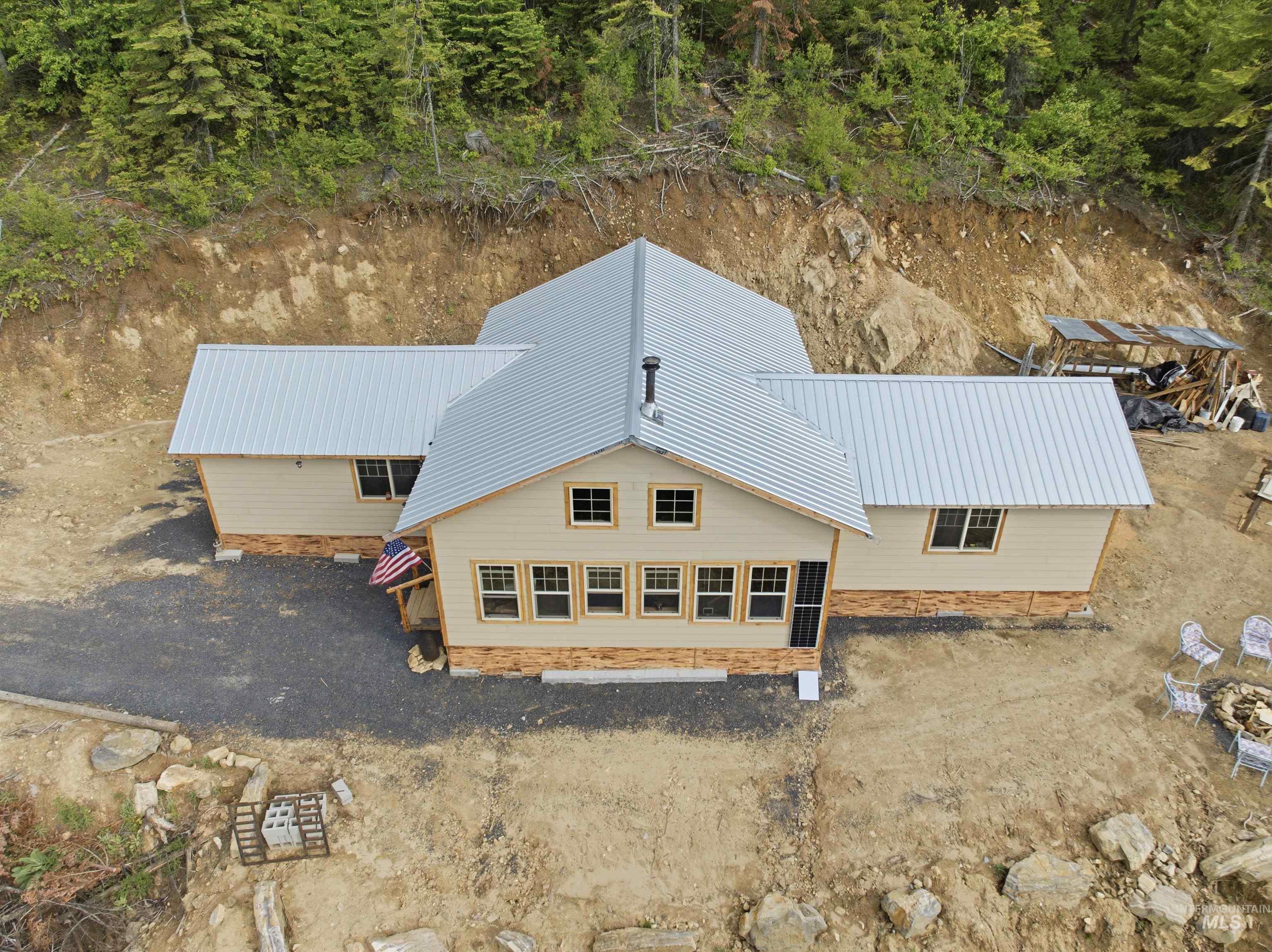 320 Upriver View Dr, Fernwood, Idaho 83830, 3 Bedrooms, 1 Bathroom, Residential For Sale, Price $275,000, 98984240