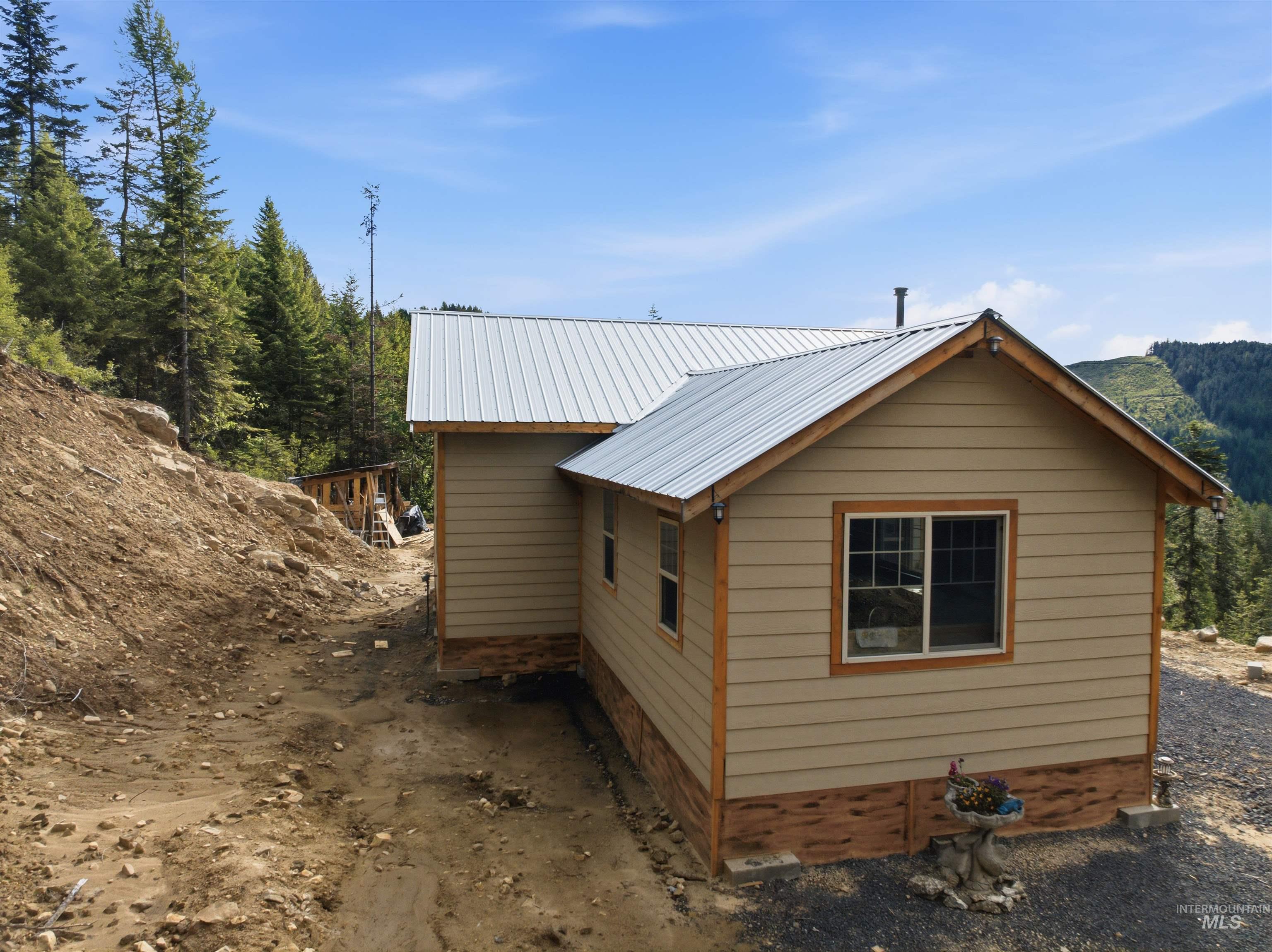 320 Upriver View Dr, Fernwood, Idaho 83830, 3 Bedrooms, 1 Bathroom, Residential For Sale, Price $275,000, 98984240