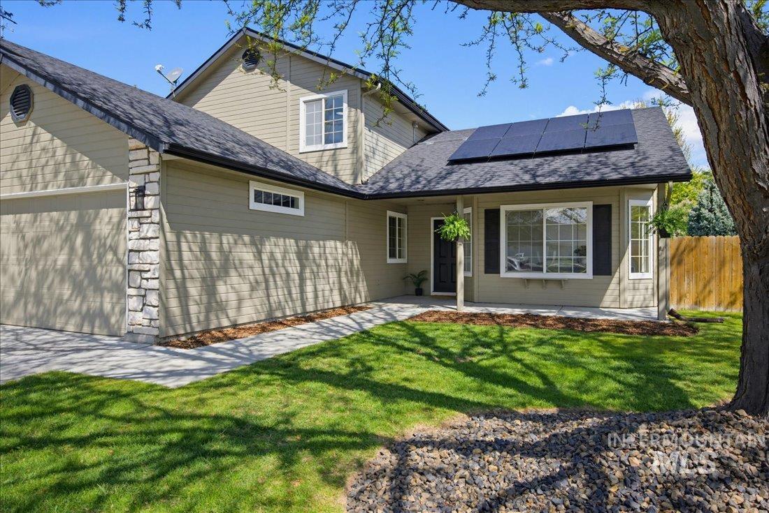 2060 E. Redwick Ct., Meridian, Idaho 83646, 4 Bedrooms, 3 Bathrooms, Residential For Sale, Price $500,000, 98984244