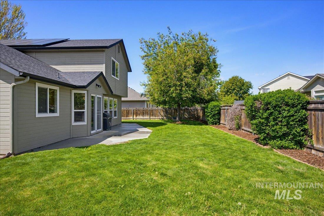 2060 E. Redwick Ct., Meridian, Idaho 83646, 4 Bedrooms, 3 Bathrooms, Residential For Sale, Price $500,000, 98984244
