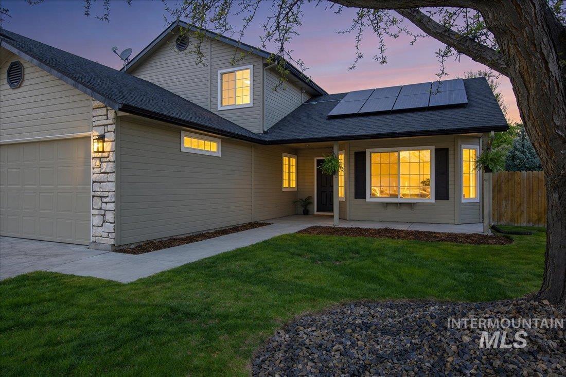 2060 E. Redwick Ct., Meridian, Idaho 83646, 4 Bedrooms, 3 Bathrooms, Residential For Sale, Price $500,000, 98984244