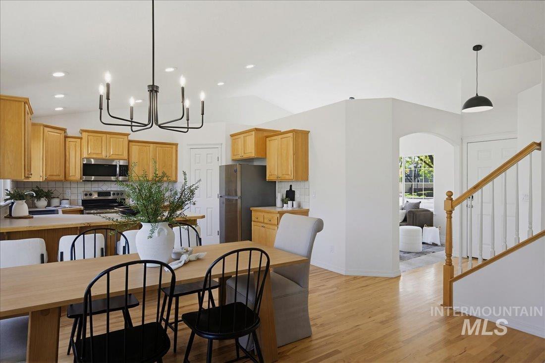 2060 E. Redwick Ct., Meridian, Idaho 83646, 4 Bedrooms, 3 Bathrooms, Residential For Sale, Price $500,000, 98984244