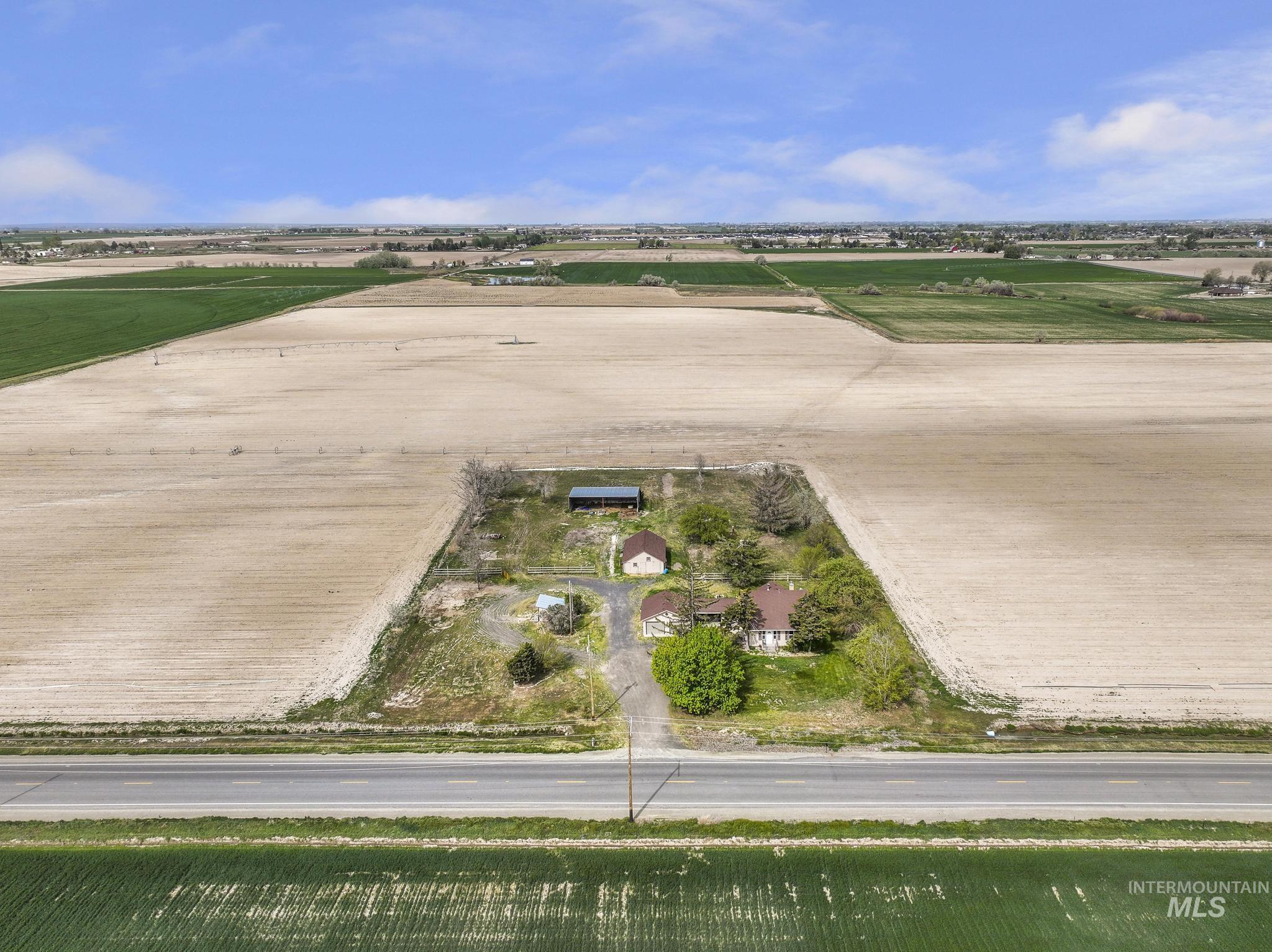3567 N 3100 E, Twin Falls, Idaho 83301, 4 Bedrooms, 2 Bathrooms, Residential For Sale, Price $425,000, 98984247