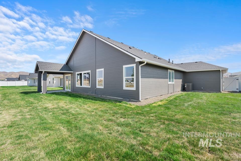 1668 Haystack Rd, Emmett, Idaho 83617, 4 Bedrooms, 3 Bathrooms, Residential For Sale, Price $512,599, 98984252