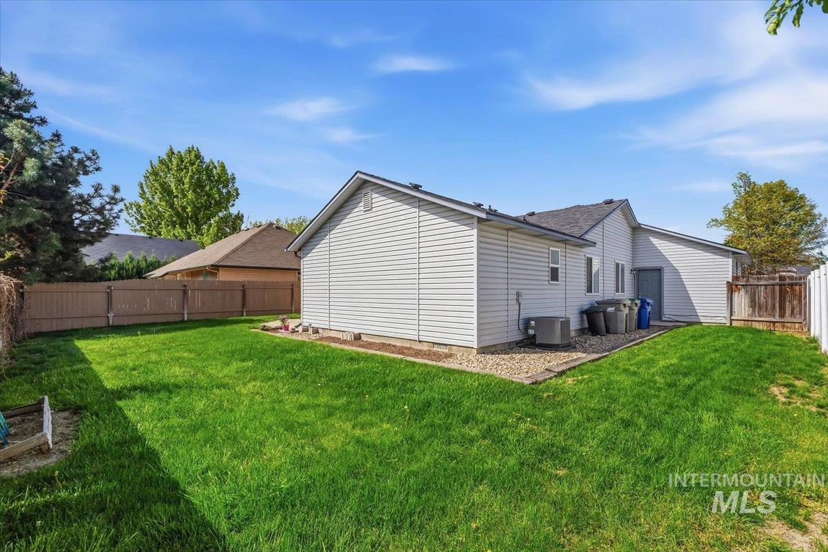 6471 W Kangaroo Ct, Boise, Idaho 83714, 3 Bedrooms, 2 Bathrooms, Residential For Sale, Price $459,900, 98984253