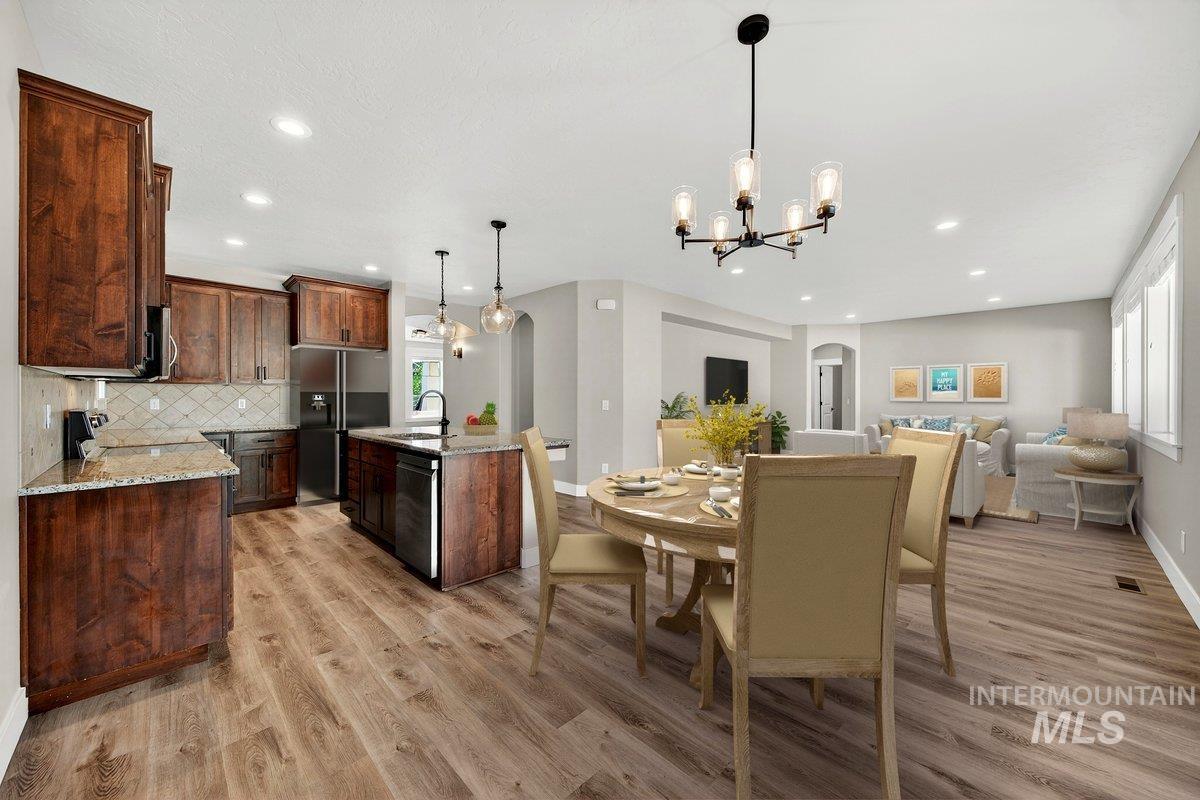 1289 W Christopher Dr., Meridian, Idaho 83642, 6 Bedrooms, 4.5 Bathrooms, Residential For Sale, Price $795,000,MLS 98984254