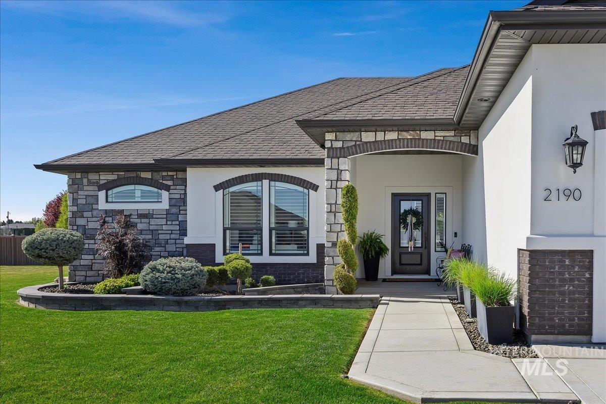 2190 Canyon Village Circle, Twin Falls, Idaho 83301, 4 Bedrooms, 2.5 Bathrooms, Residential For Sale, Price $779,900, 98984258