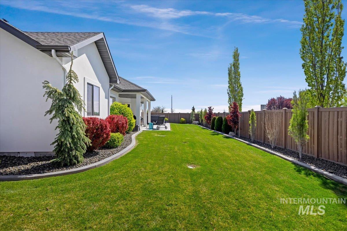2190 Canyon Village Circle, Twin Falls, Idaho 83301, 4 Bedrooms, 2.5 Bathrooms, Residential For Sale, Price $779,900,MLS 98984258