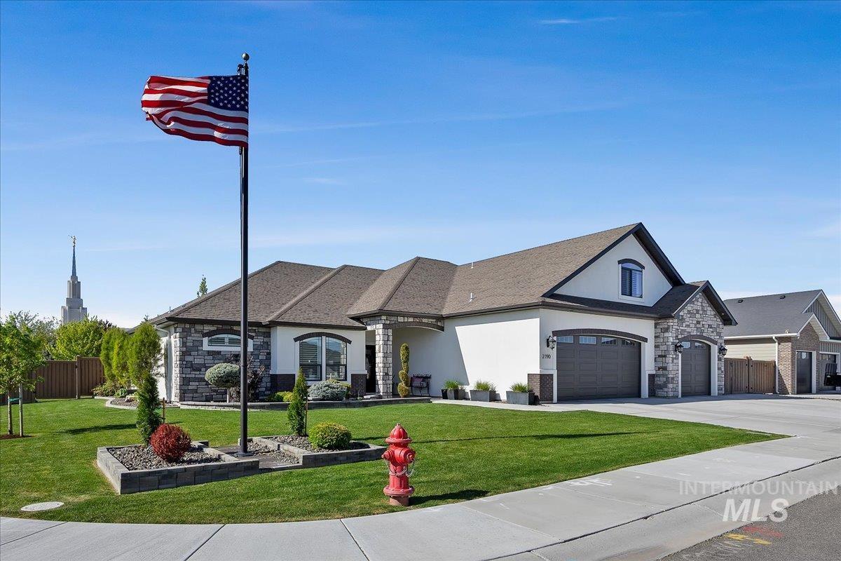2190 Canyon Village Circle, Twin Falls, Idaho 83301, 4 Bedrooms, 2.5 Bathrooms, Residential For Sale, Price $779,900,MLS 98984258