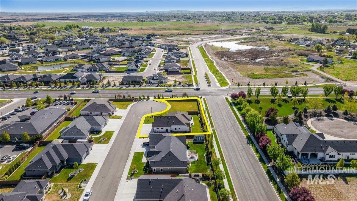 2190 Canyon Village Circle, Twin Falls, Idaho 83301, 4 Bedrooms, 2.5 Bathrooms, Residential For Sale, Price $795,000, 98984258