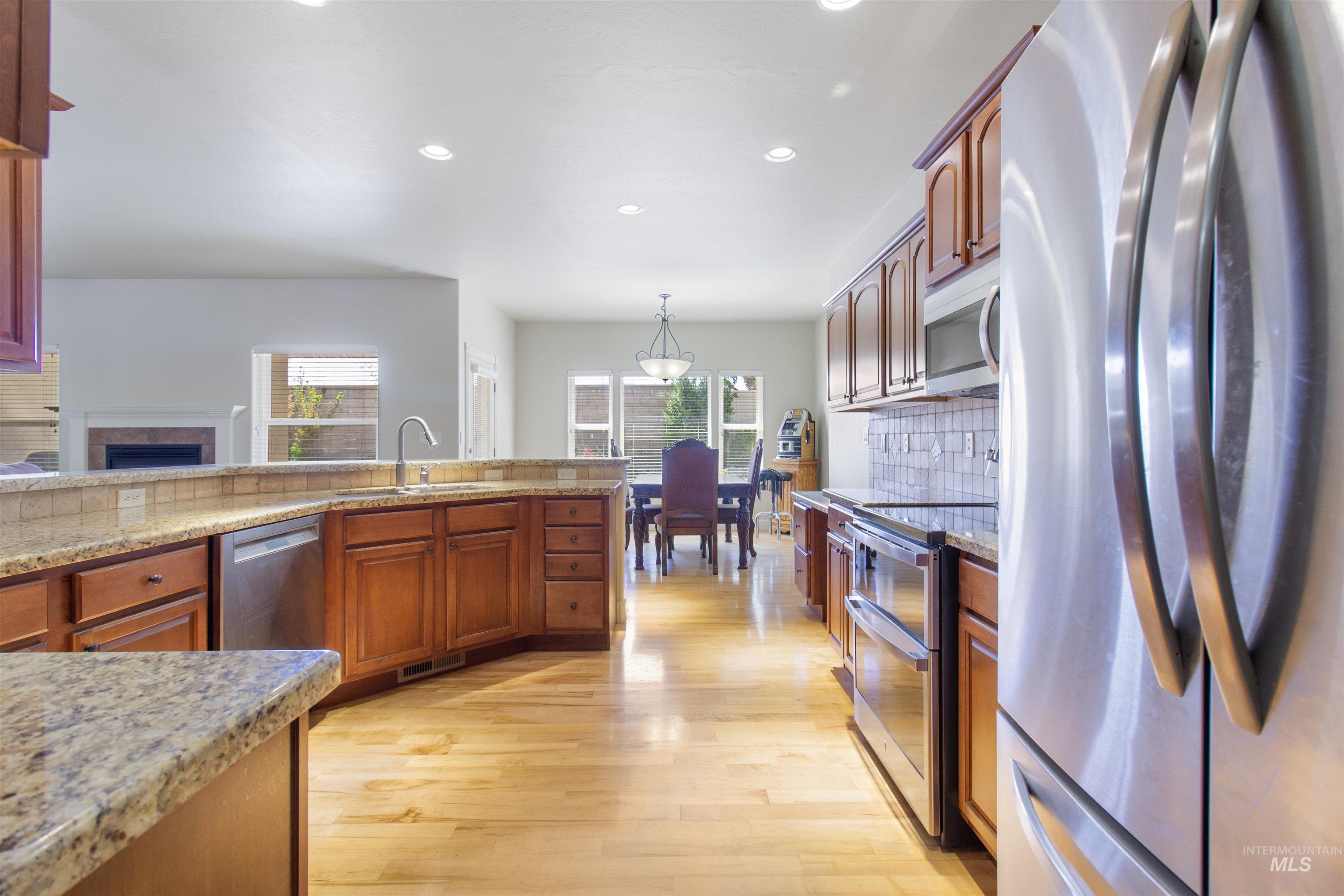 1861 Canyon Park Ct, Twin Falls, Idaho 83301-3094, 3 Bedrooms, 2.5 Bathrooms, Residential For Sale, Price $615,000, 98984261