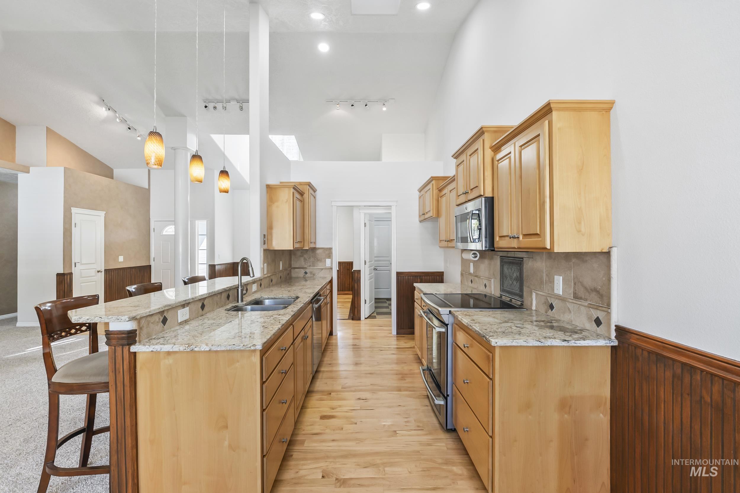 3221 N Lilyturf, Meridian, Idaho 83646, 4 Bedrooms, 2 Bathrooms, Residential For Sale, Price $565,000,MLS 98984262