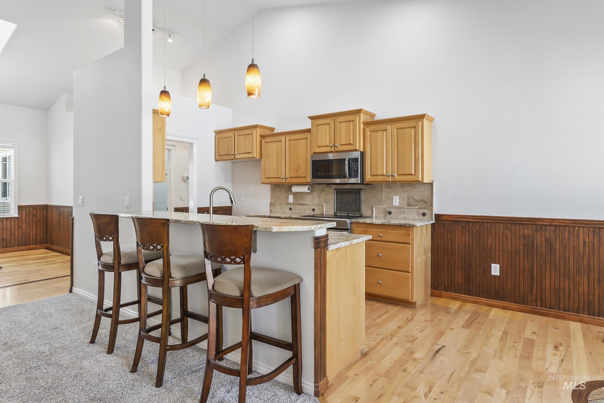3221 N Lilyturf, Meridian, Idaho 83646, 4 Bedrooms, 2 Bathrooms, Residential For Sale, Price $565,000,MLS 98984262