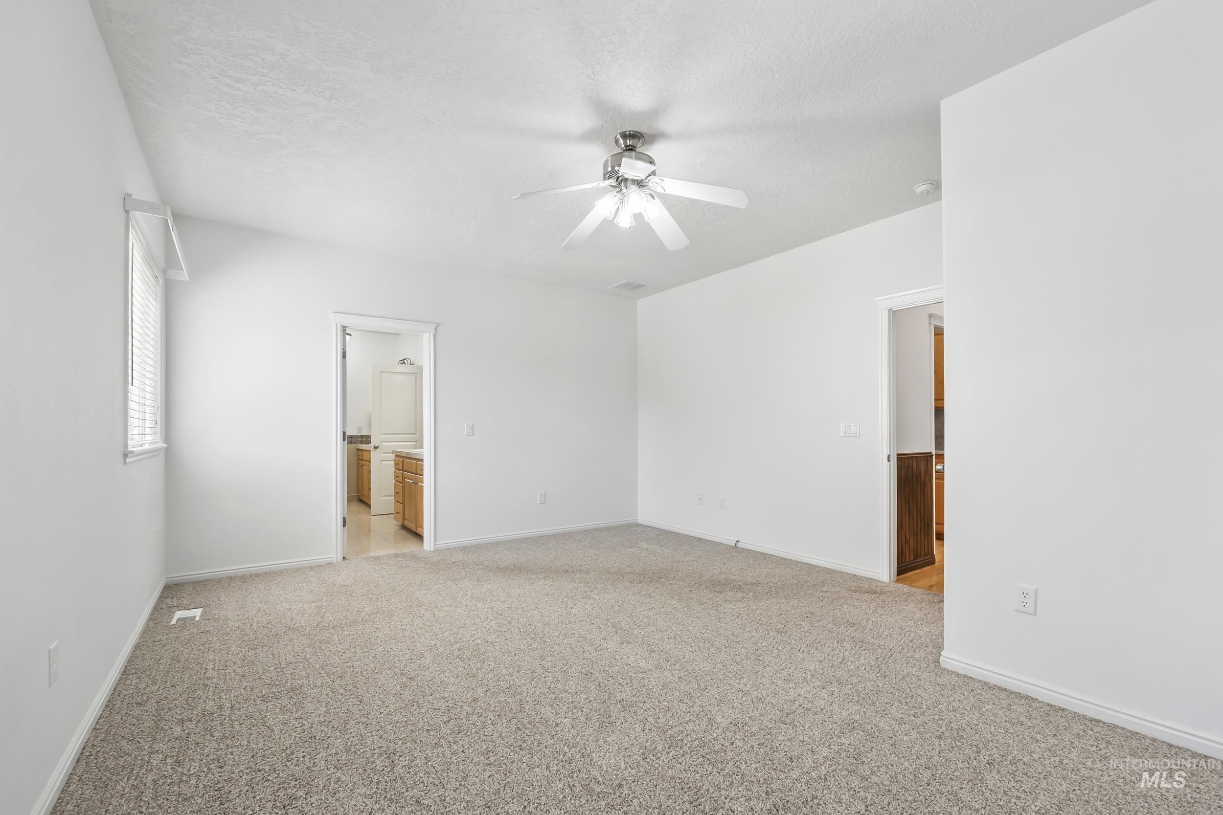 3221 N Lilyturf, Meridian, Idaho 83646, 4 Bedrooms, 2 Bathrooms, Residential For Sale, Price $565,000,MLS 98984262