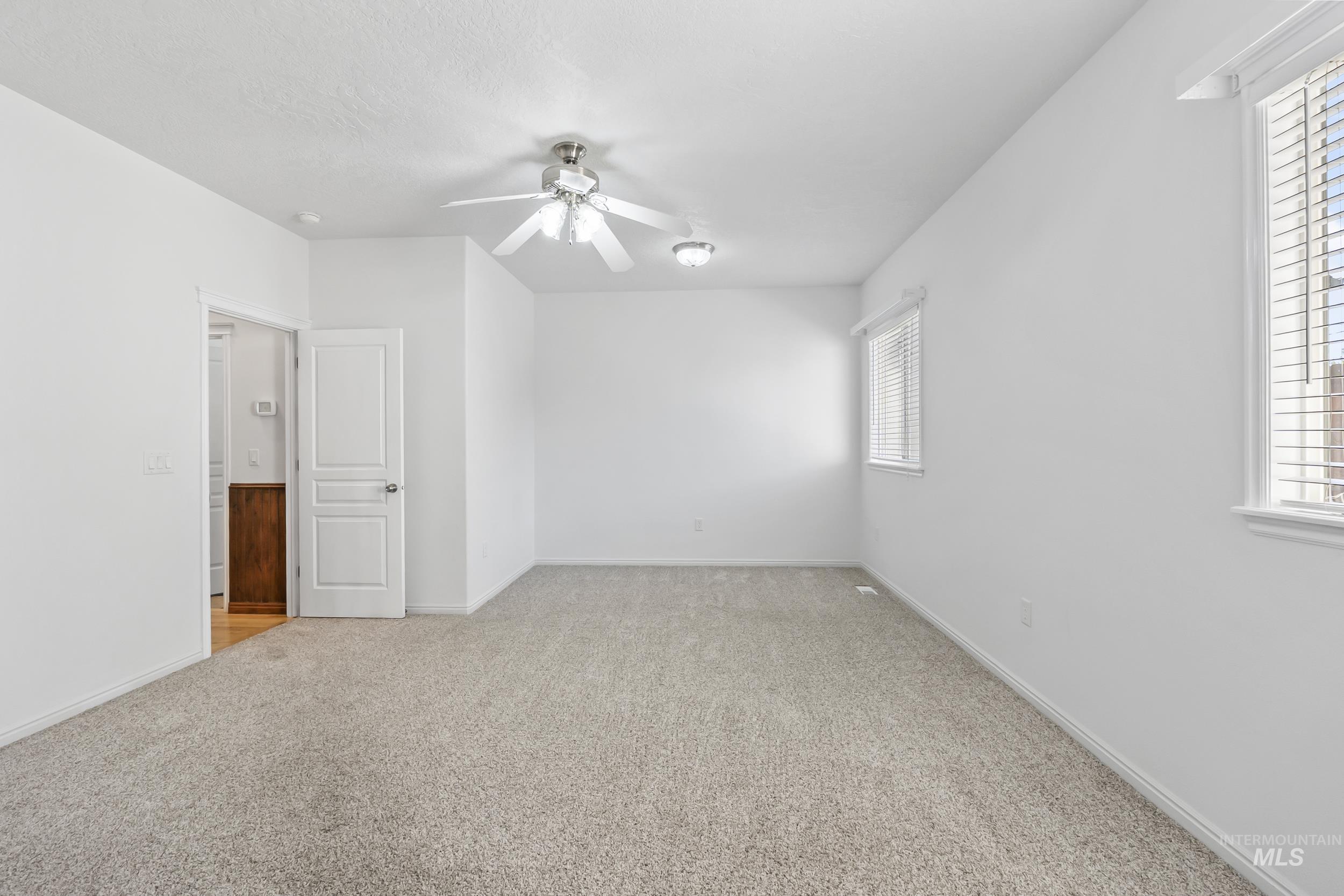 3221 N Lilyturf, Meridian, Idaho 83646, 4 Bedrooms, 2 Bathrooms, Residential For Sale, Price $565,000,MLS 98984262