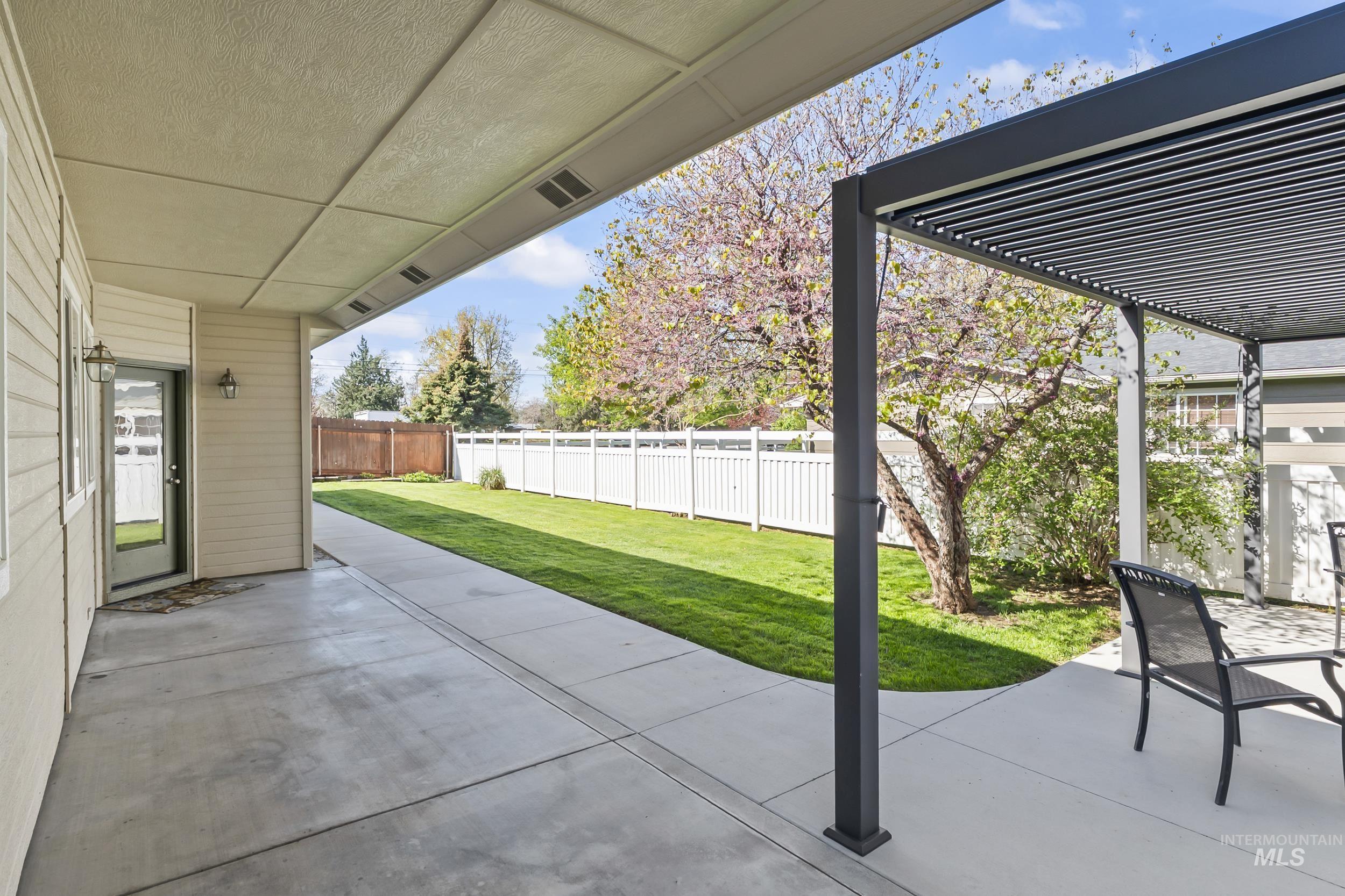 3221 N Lilyturf, Meridian, Idaho 83646, 4 Bedrooms, 2 Bathrooms, Residential For Sale, Price $565,000,MLS 98984262