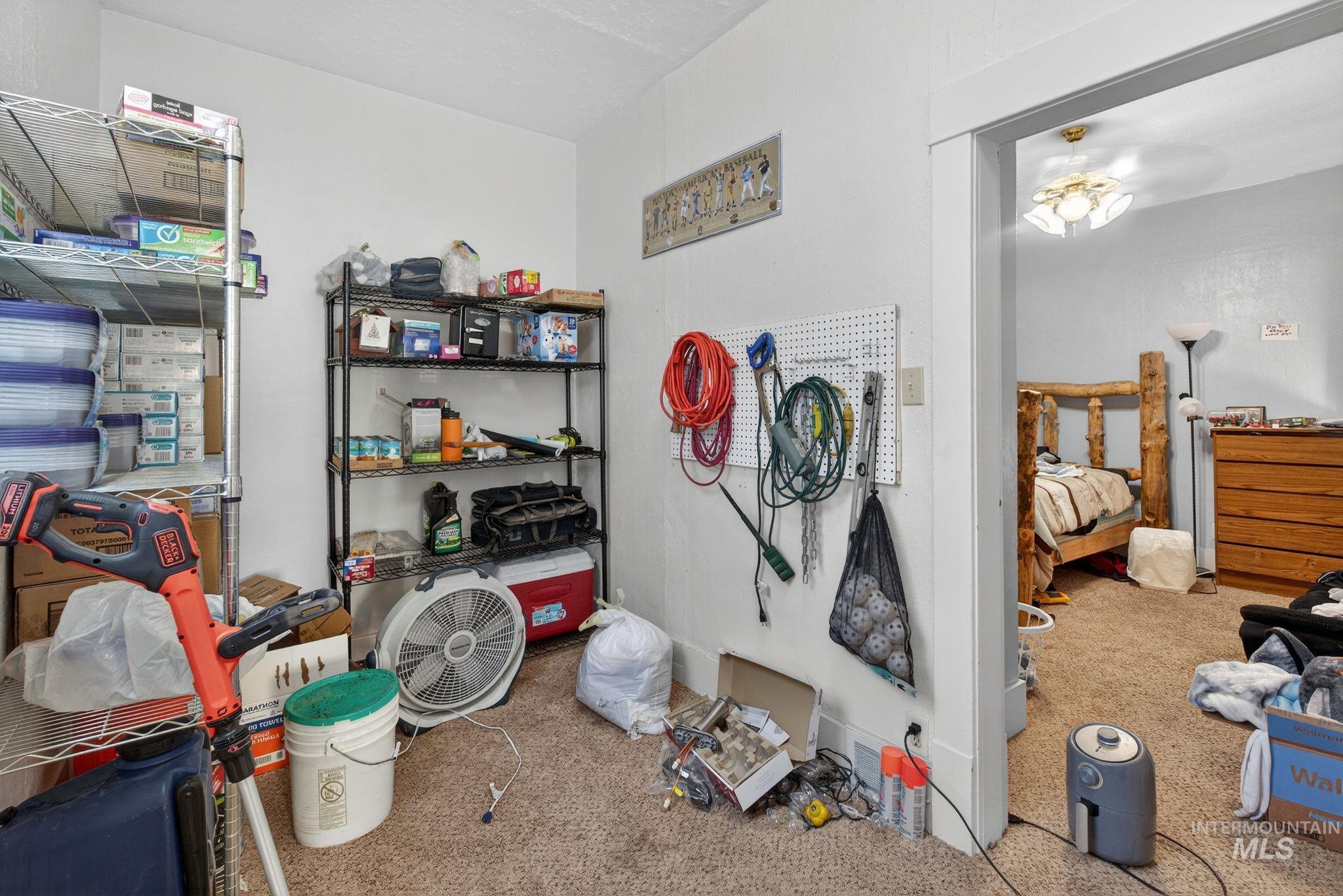 208 S 4th W St., Preston, Idaho 83263, 3 Bedrooms, 1 Bathroom, Residential For Sale, Price $279,900,MLS 98984273