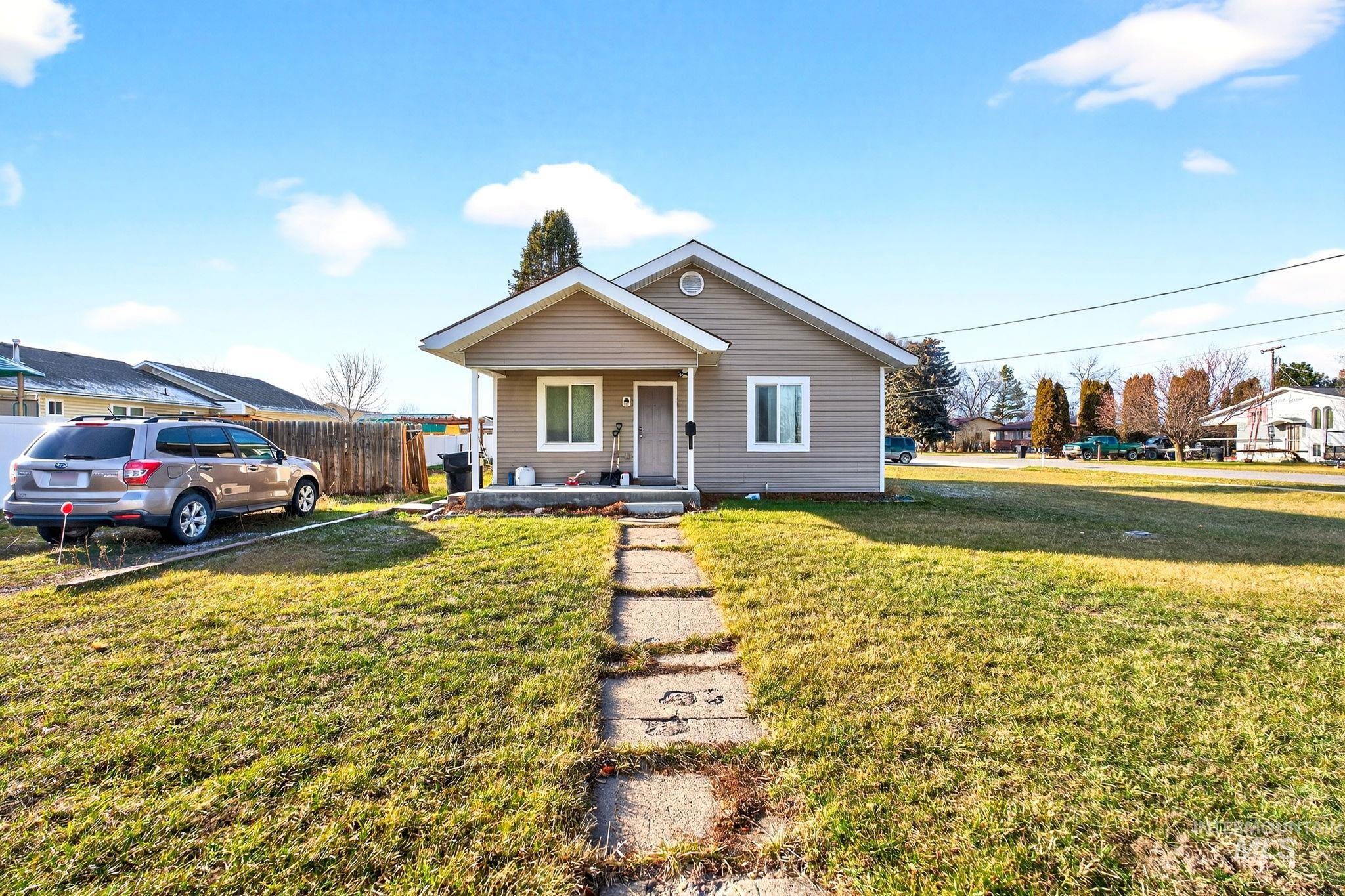 208 S 4th W St., Preston, Idaho 83263, 3 Bedrooms, 1 Bathroom, Residential For Sale, Price $279,900,MLS 98984273