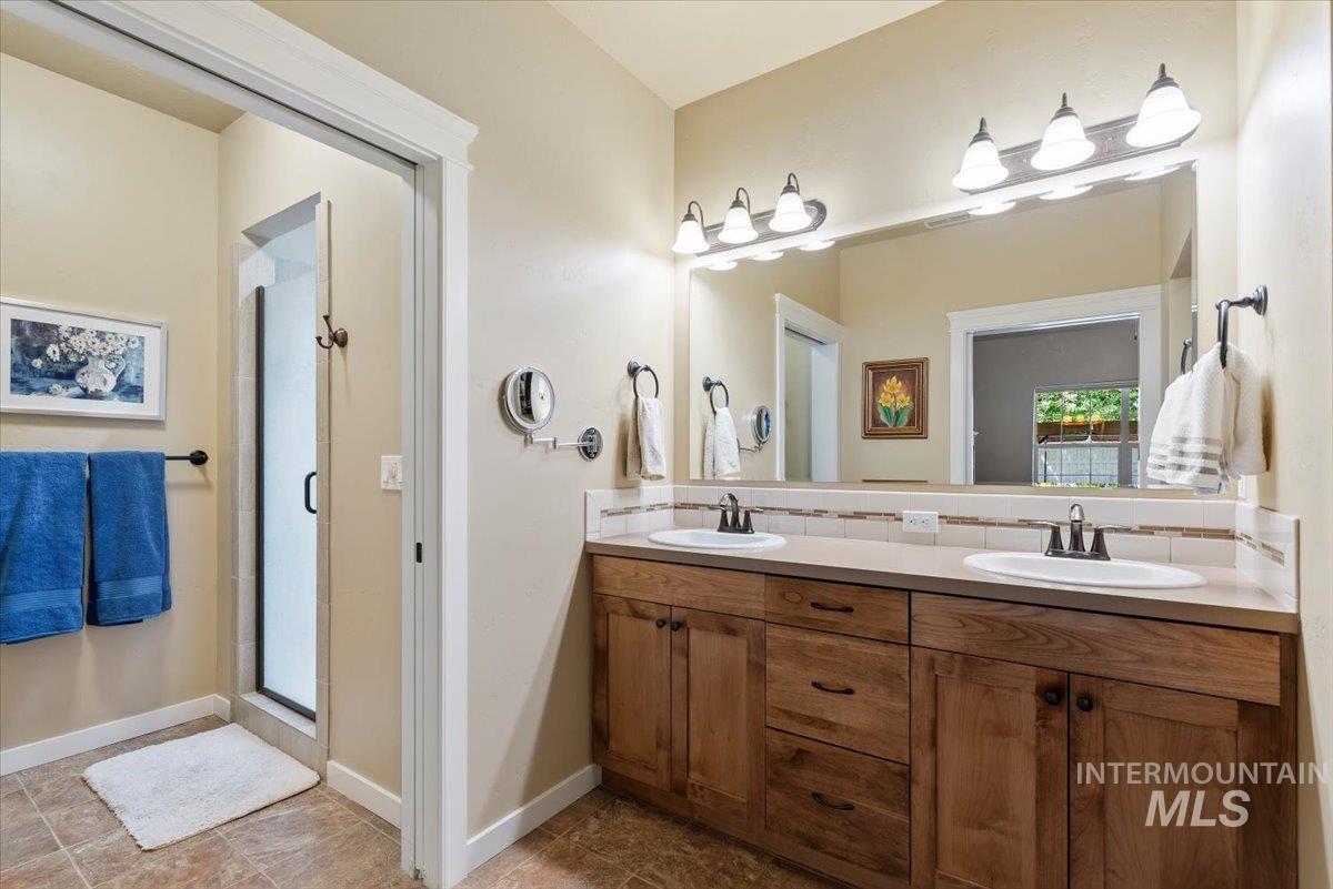2970 N Cloverdale Rd, Boise, Idaho 83713-4914, 3 Bedrooms, 2 Bathrooms, Residential For Sale, Price $450,000, 98984277