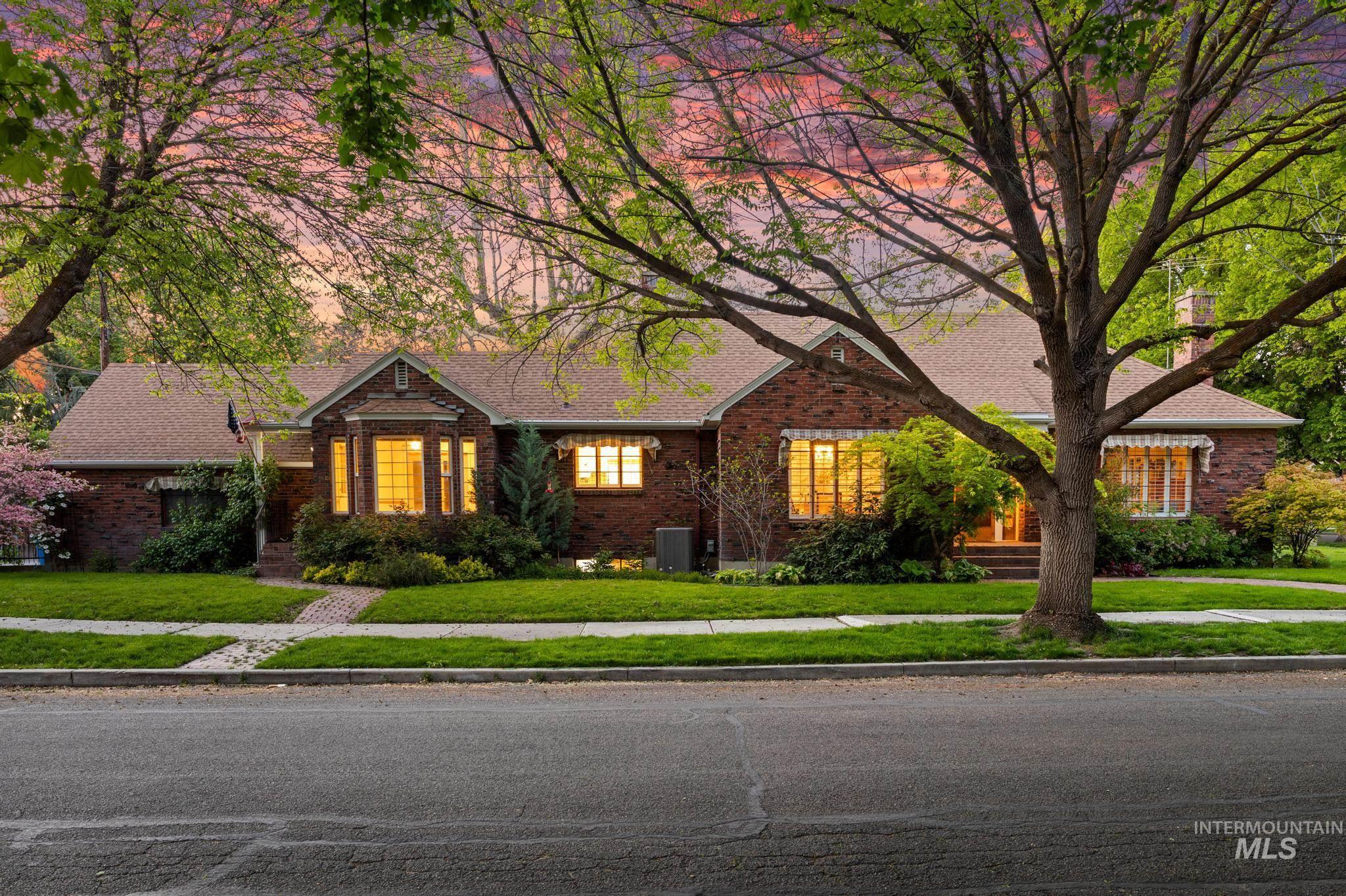 2100 W Lemp, Boise, Idaho 83702, 4 Bedrooms, 2 Bathrooms, Residential For Sale, Price $849,990, 98984278