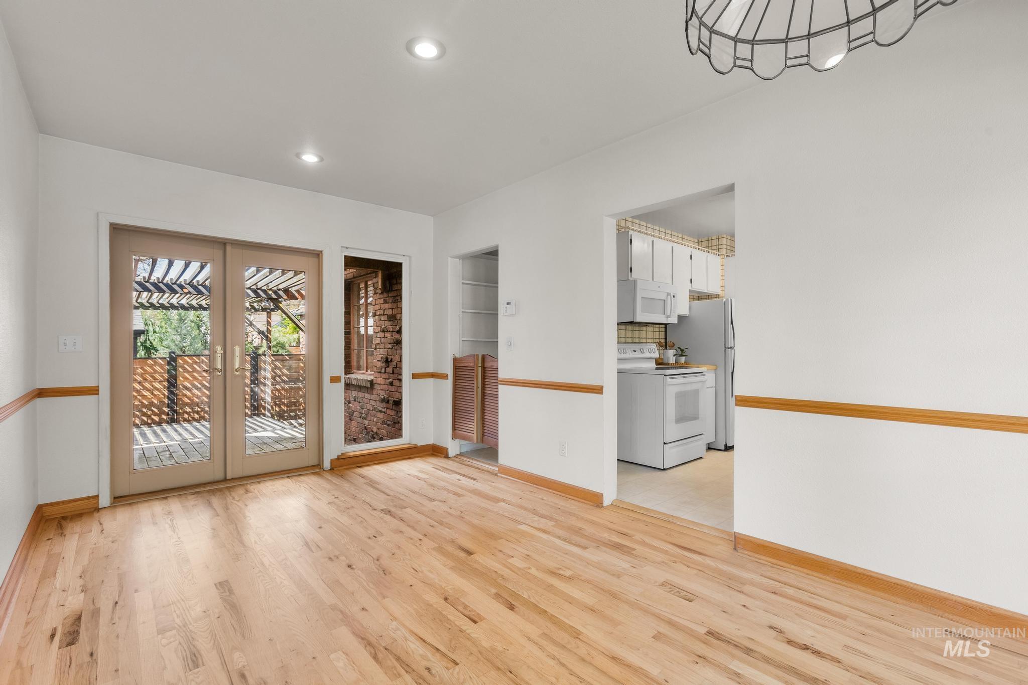2100 W Lemp, Boise, Idaho 83702, 4 Bedrooms, 2 Bathrooms, Residential For Sale, Price $849,990, 98984278