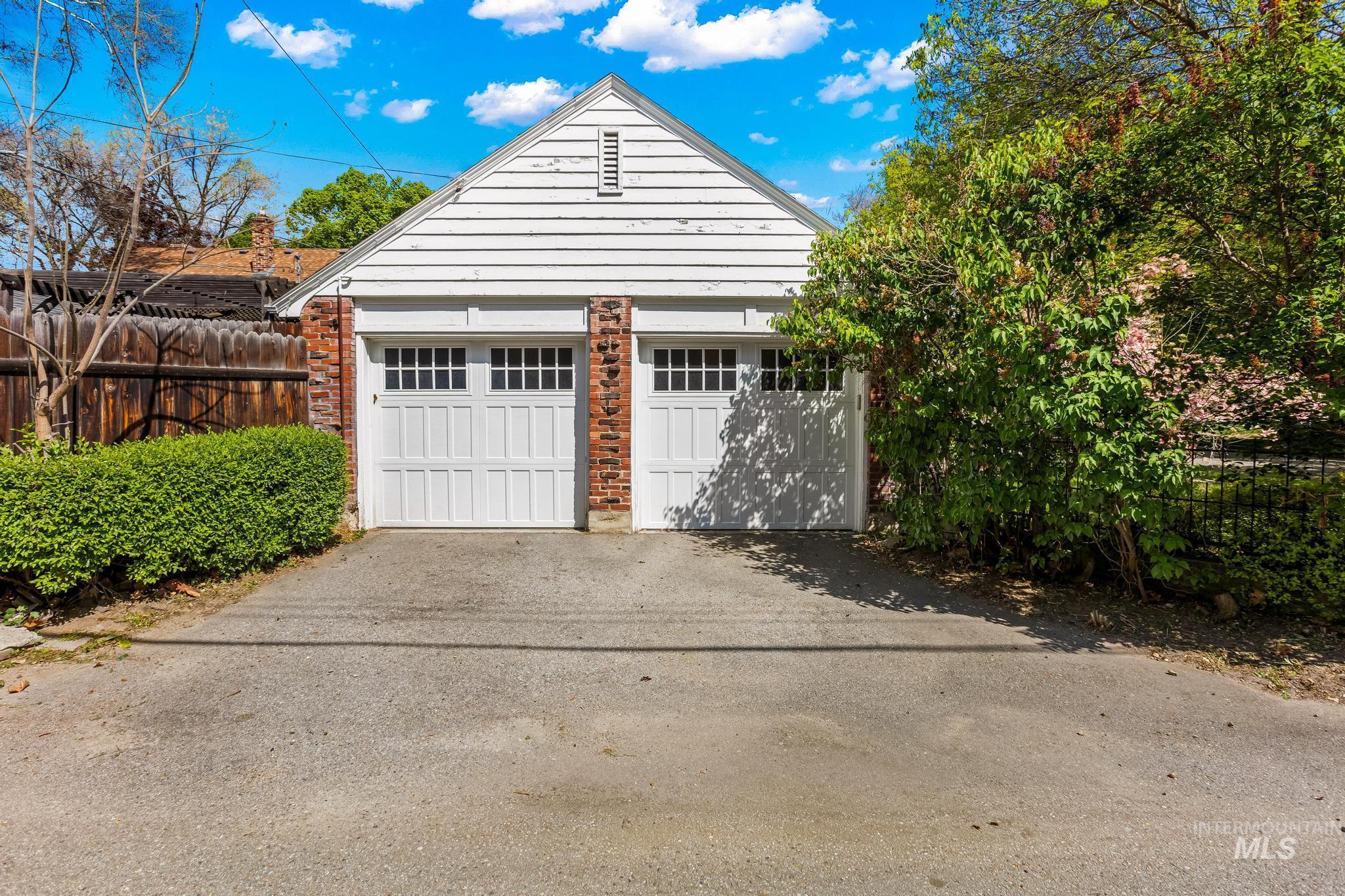 2100 W Lemp, Boise, Idaho 83702, 4 Bedrooms, 2 Bathrooms, Residential For Sale, Price $849,990, 98984278