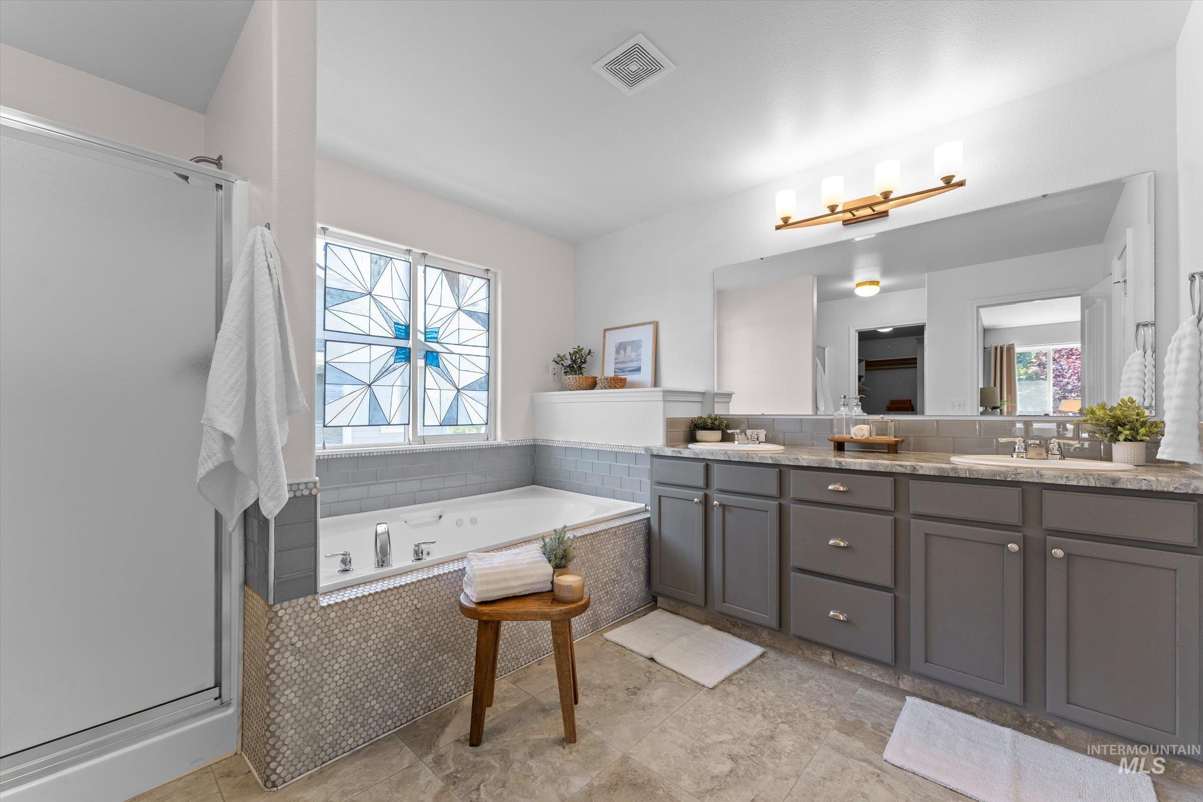 3542 S Capulet Way, Meridian, Idaho 83642, 5 Bedrooms, 3 Bathrooms, Residential For Sale, Price $775,000,MLS 98984279