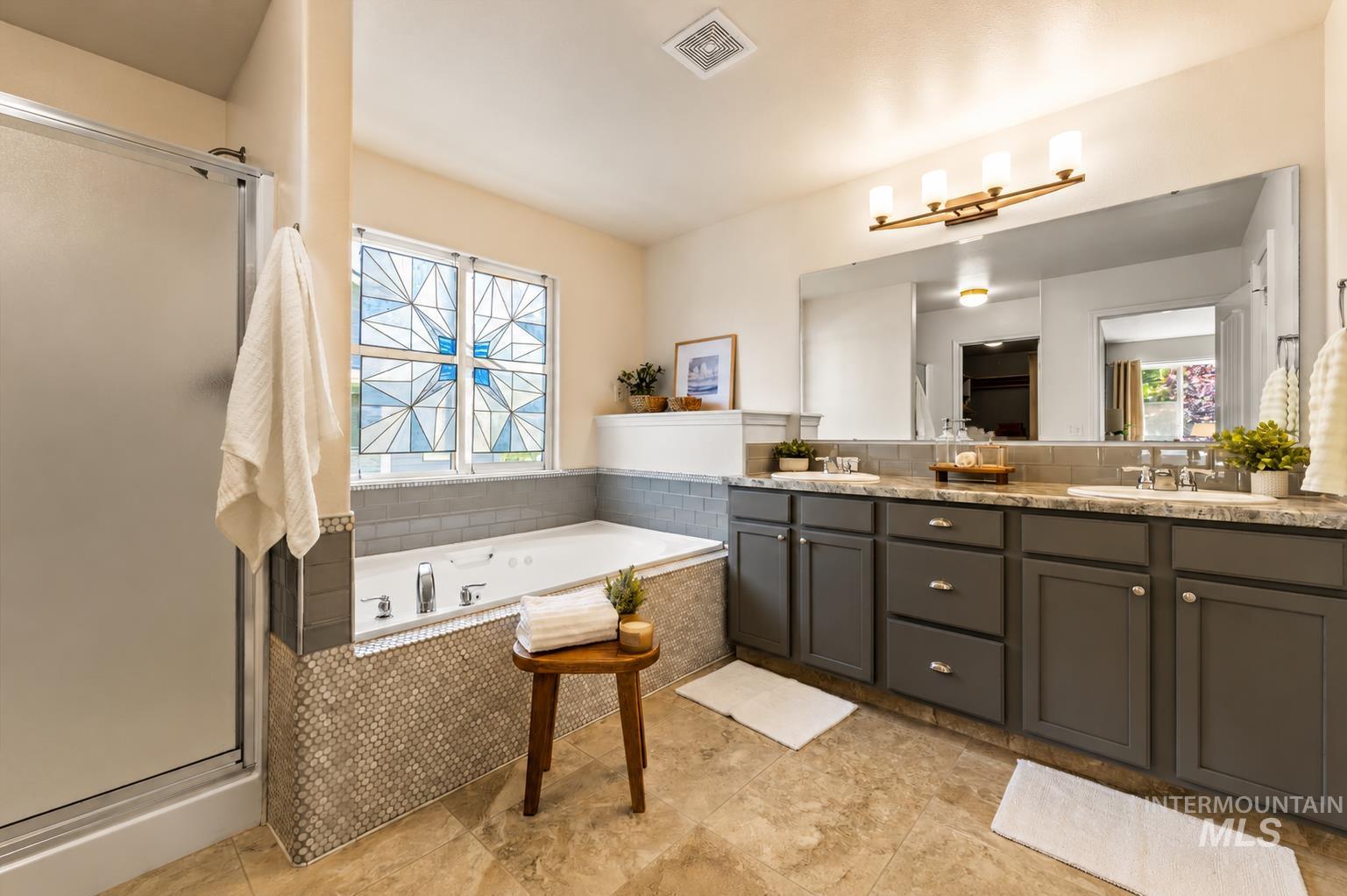3542 S Capulet Way, Meridian, Idaho 83642, 5 Bedrooms, 3 Bathrooms, Residential For Sale, Price $750,000,MLS 98984279