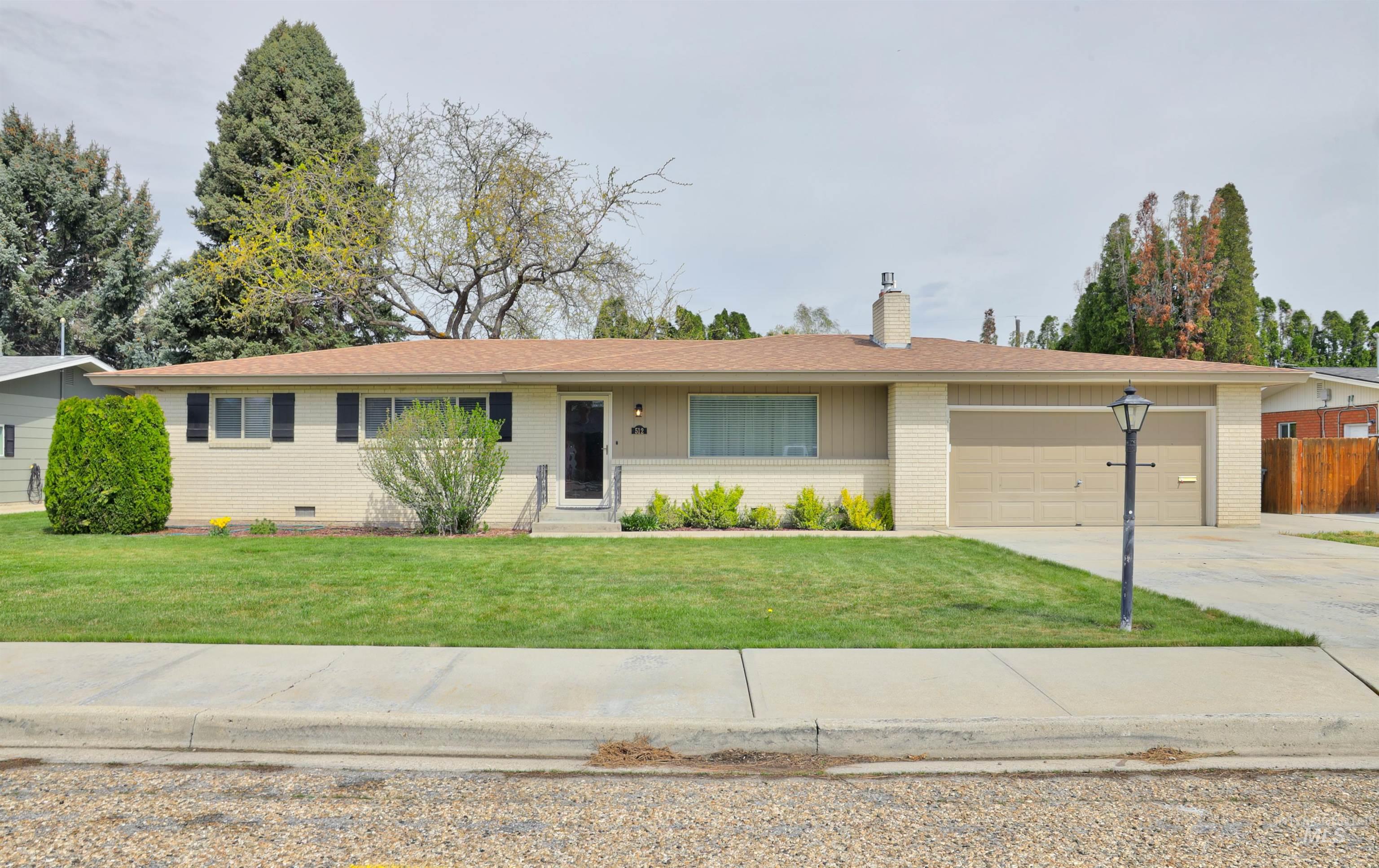 512 W Colorado, Nampa, Idaho 83686, 3 Bedrooms, 1.5 Bathrooms, Residential For Sale, Price $459,900,MLS 98984280