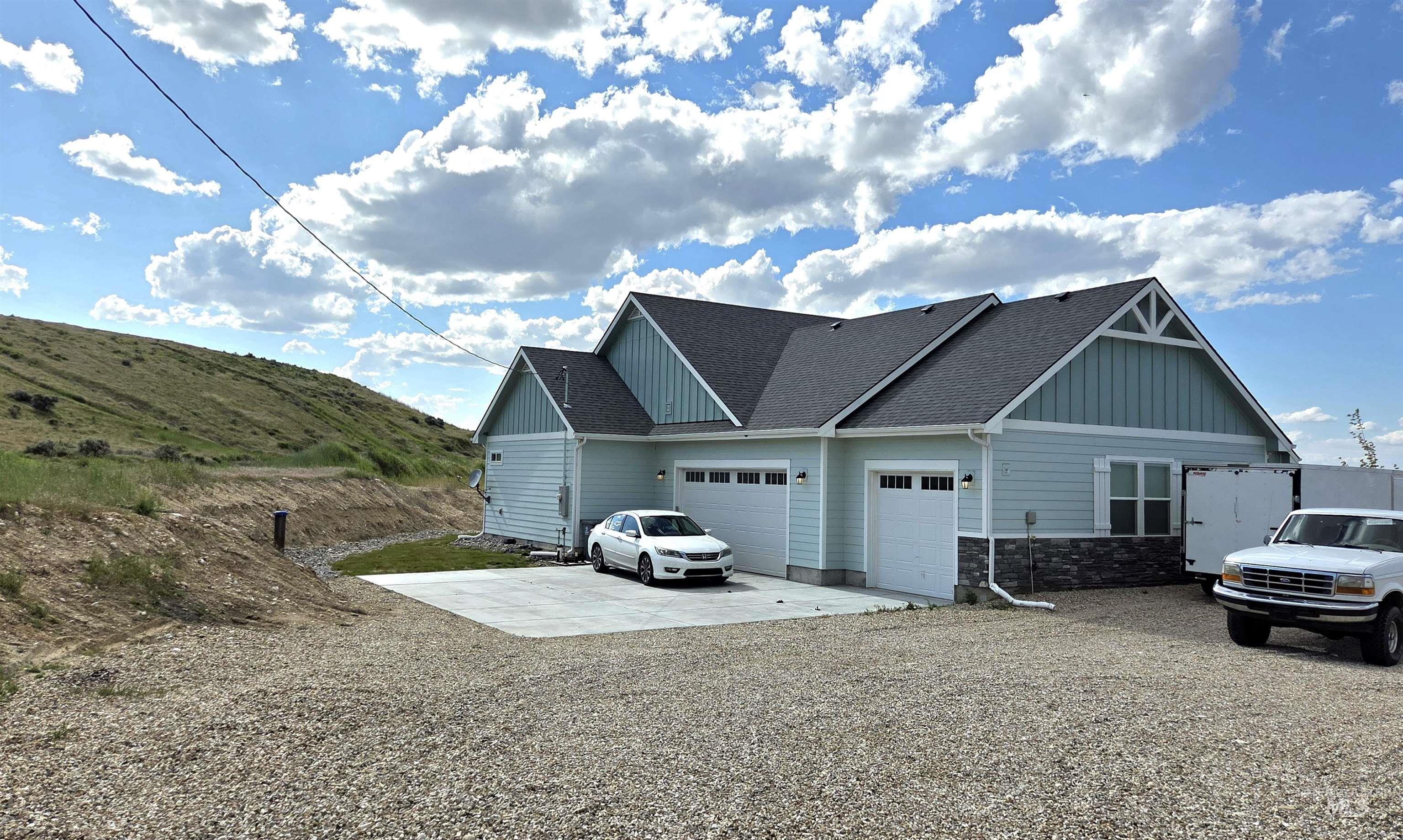 9279 Rolling Hills Ct, Nampa, Idaho 83686-9508, 3 Bedrooms, 2.5 Bathrooms, Residential For Sale, Price $649,900, 98984282